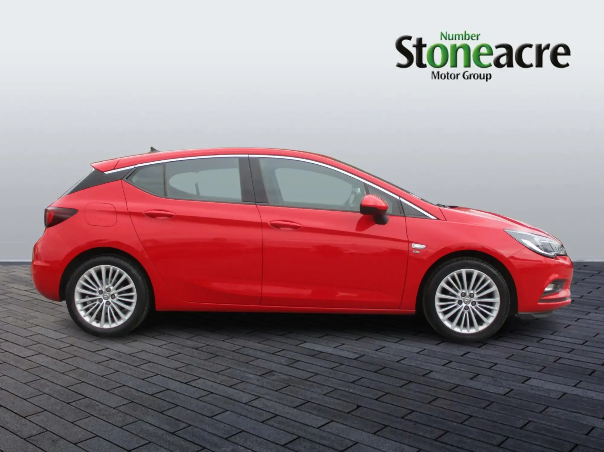 Vauxhall Astra 1.4i Turbo Elite Nav Euro 6 5dr NJ19WFB Image 2