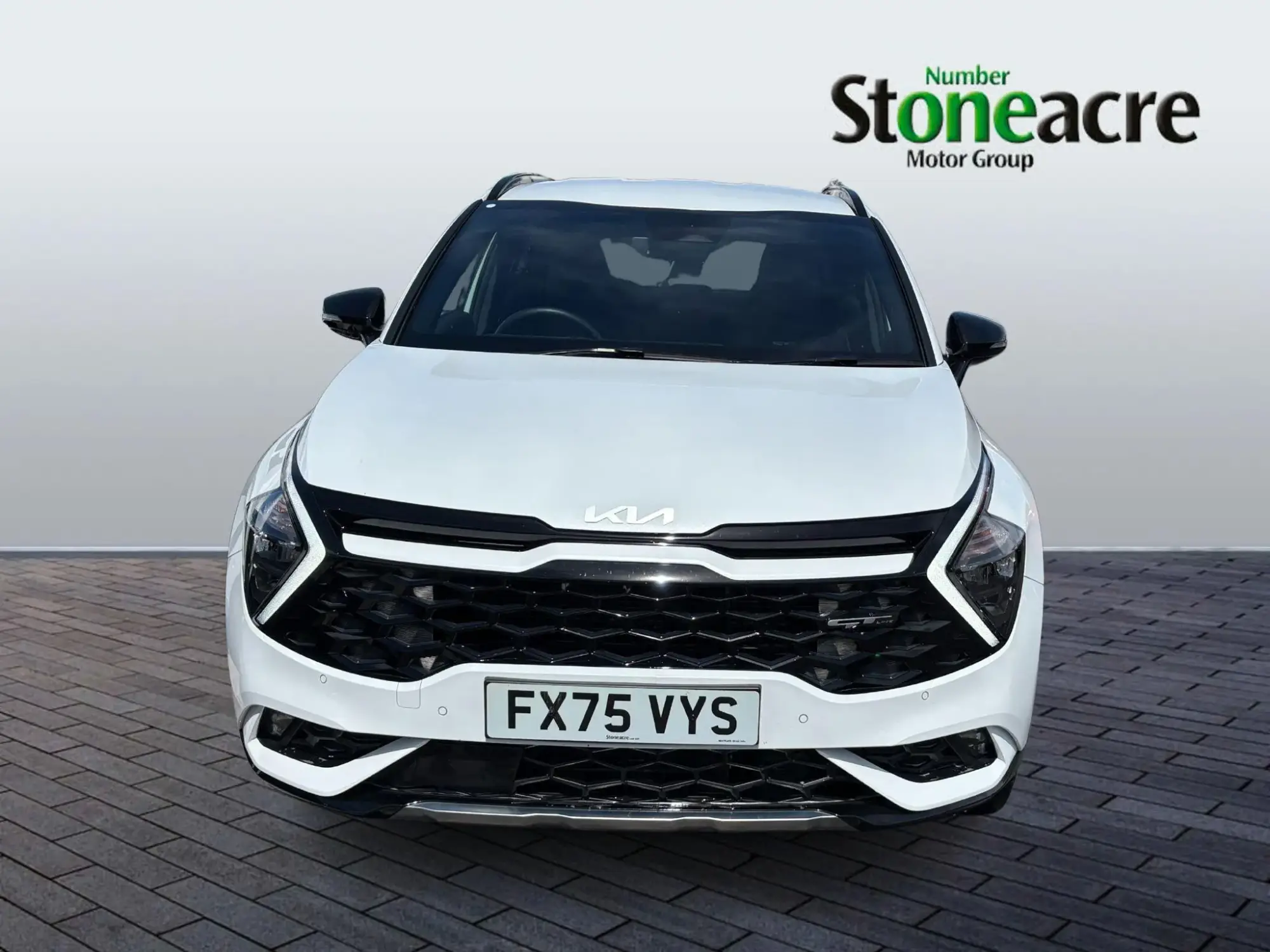 Kia Sportage Plug-In Hybrid 1.6 T-GDi 13.8kWh GT-Line Auto AWD Euro 6 (s/s) 5dr FX75VYS Image 2 Kia Sportage Plug-In Hybrid 1.6 T-GDi 13.8kWh GT-Line Auto AWD Euro 6 (s/s) 5dr FX75VYS Image 2