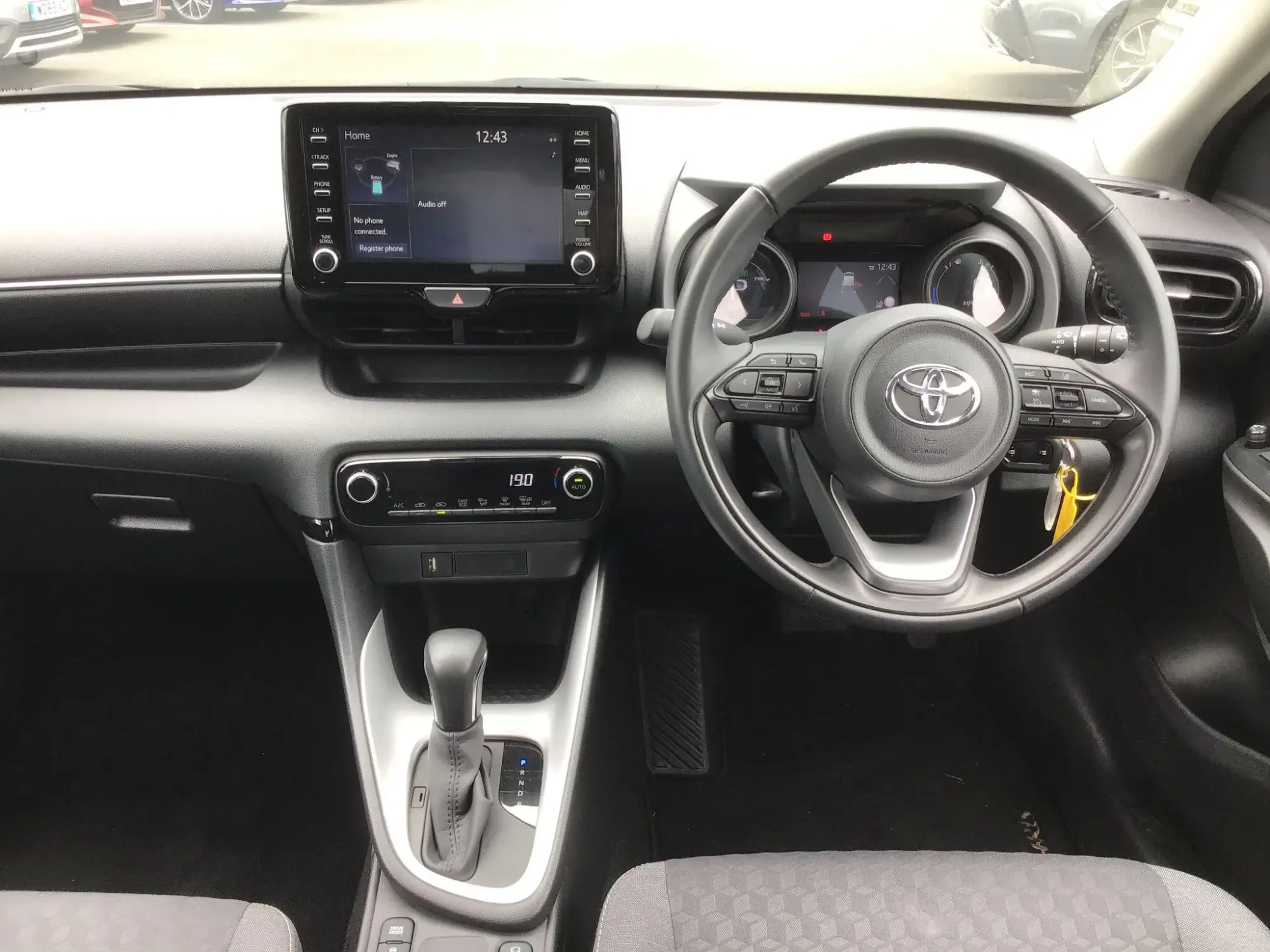 Toyota Yaris Image 6 Toyota Yaris Image 6