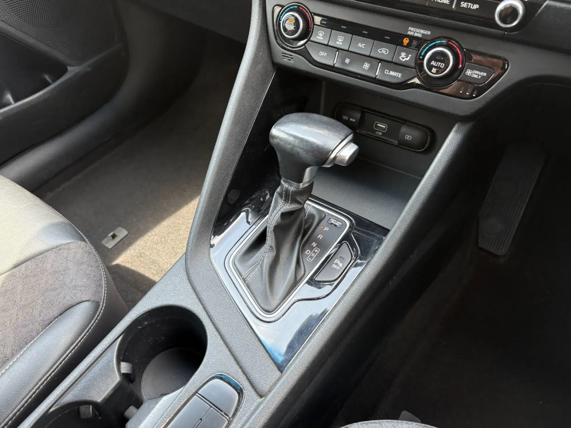 Kia Niro Image 13 Kia Niro Image 13