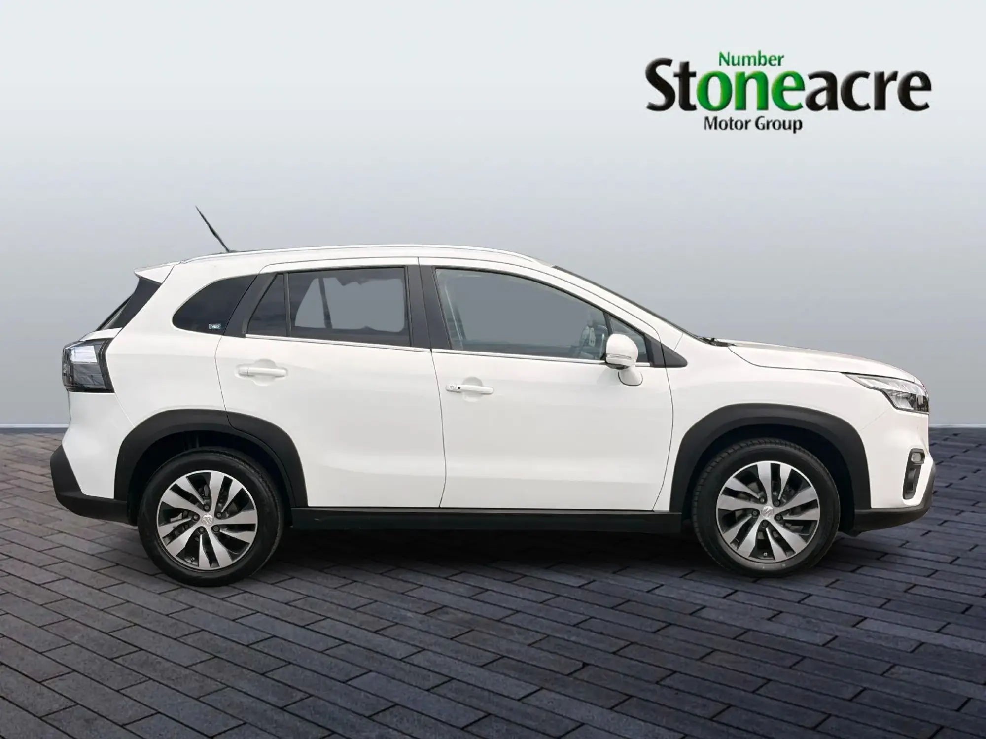 Suzuki S-Cross Image 2