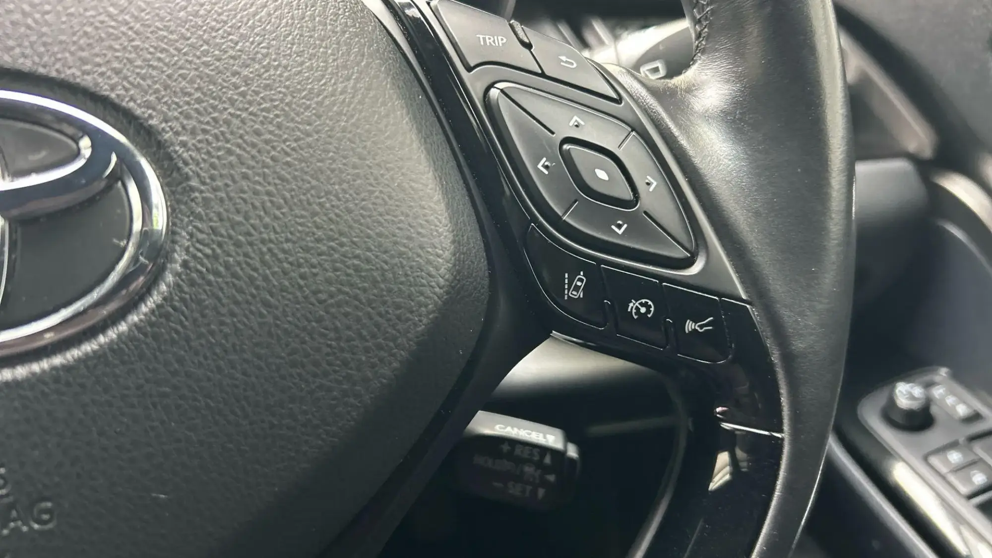 Toyota C-HR Self-Charging Hybrid Image 39 Toyota C-HR Self-Charging Hybrid Image 39