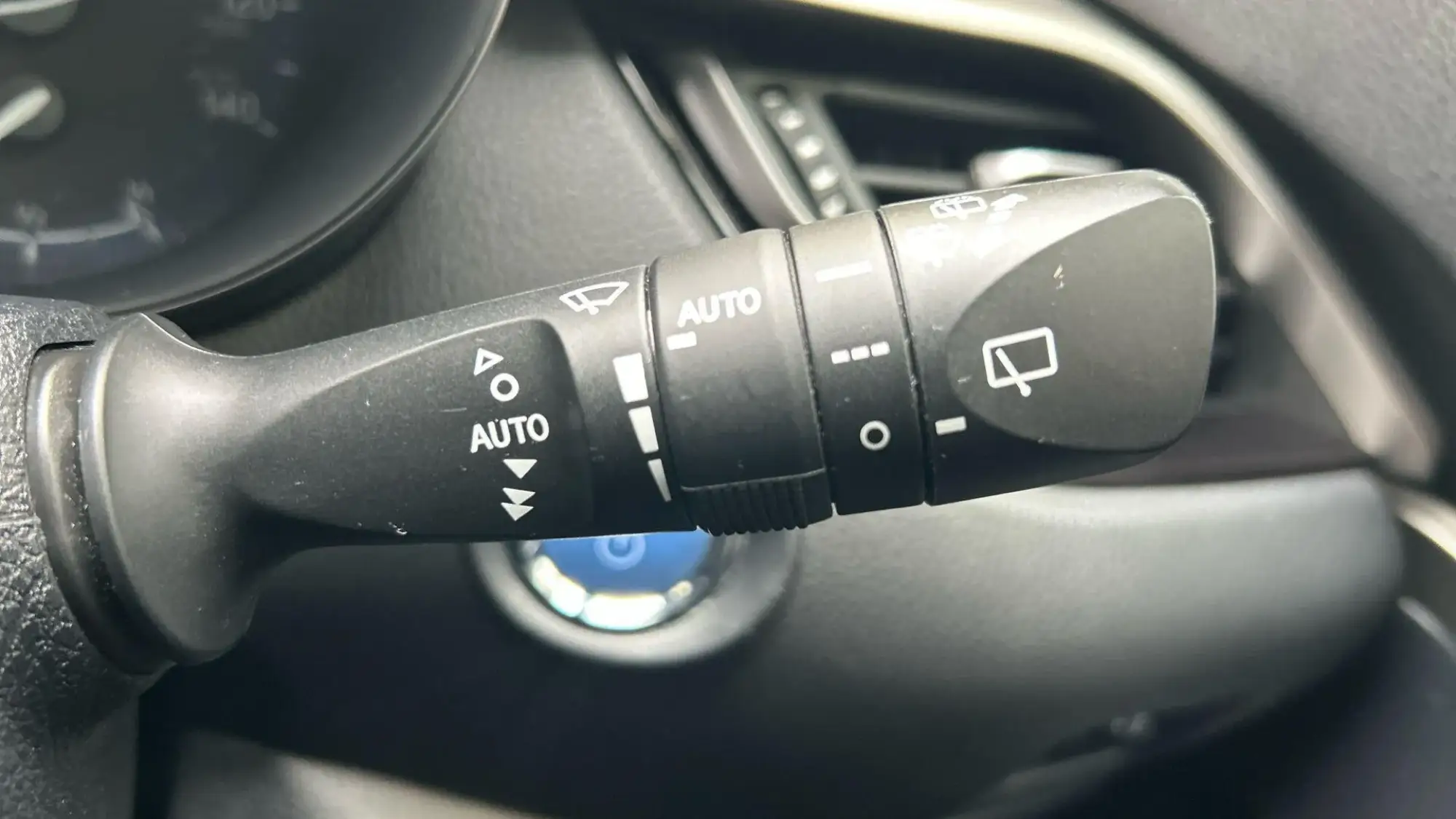 Toyota C-HR Self-Charging Hybrid Image 40 Toyota C-HR Self-Charging Hybrid Image 40
