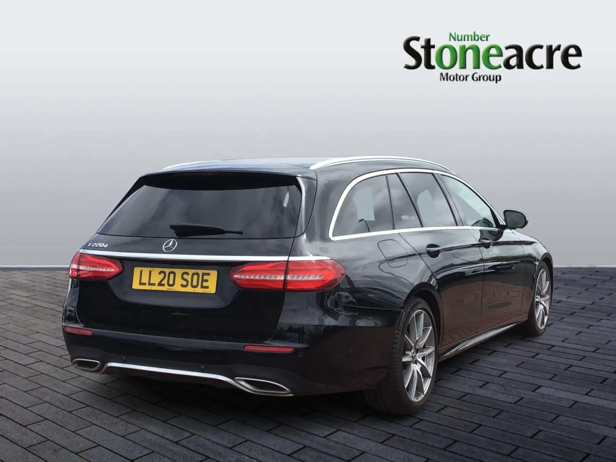 Mercedes-Benz E-Class 2.0 E220d AMG Line Edition (Premium) G-Tronic+ Euro 6 (s/s) 5dr LL20SOE Image 3