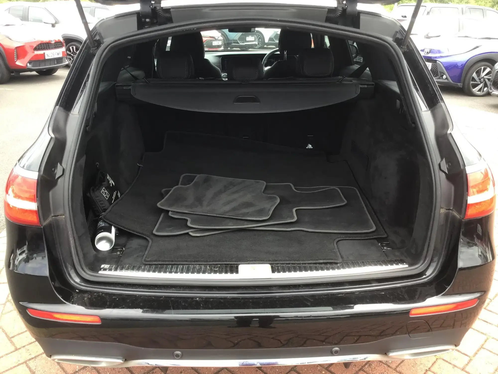 Mercedes-Benz E-Class Image 10 Mercedes-Benz E-Class Image 10
