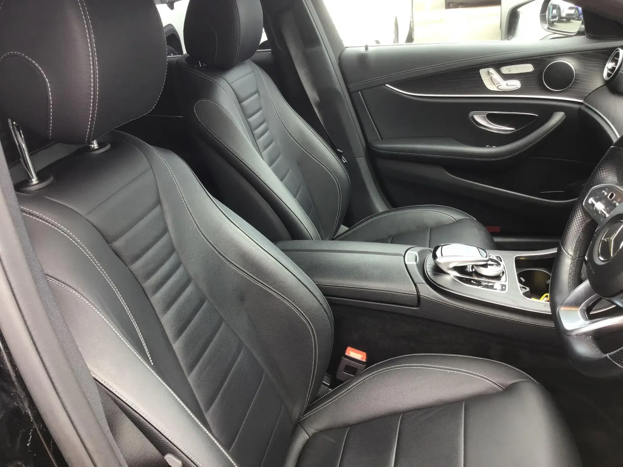 Mercedes-Benz E-Class Image 15 Mercedes-Benz E-Class Image 15