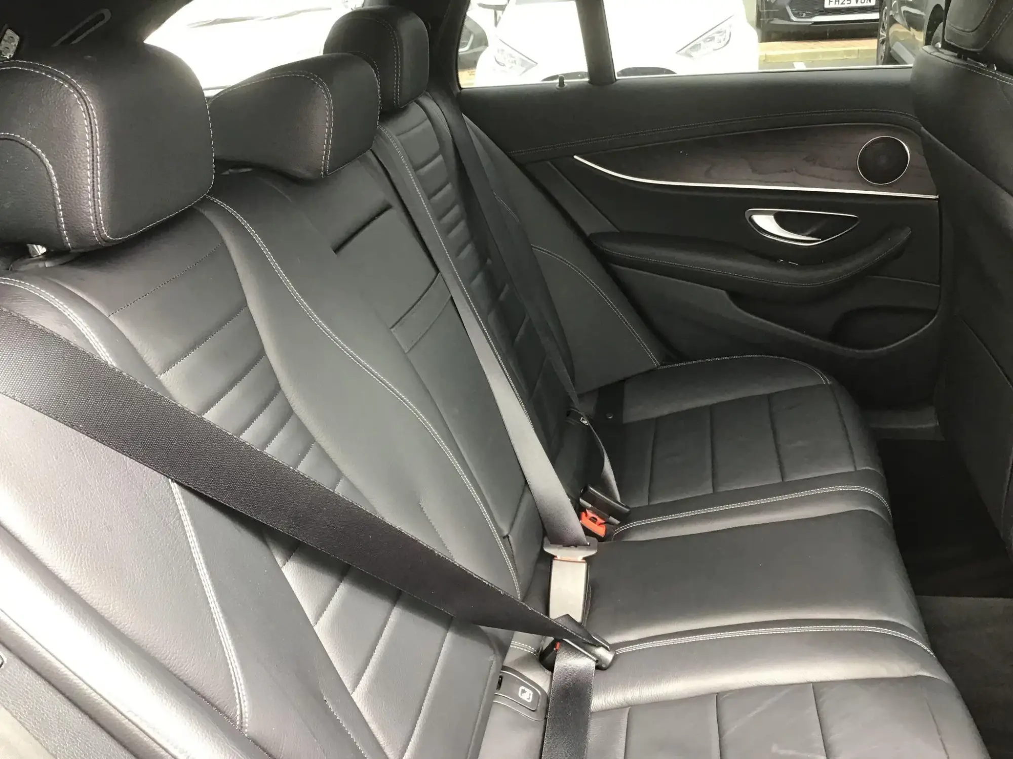 Mercedes-Benz E-Class Image 22 Mercedes-Benz E-Class Image 22