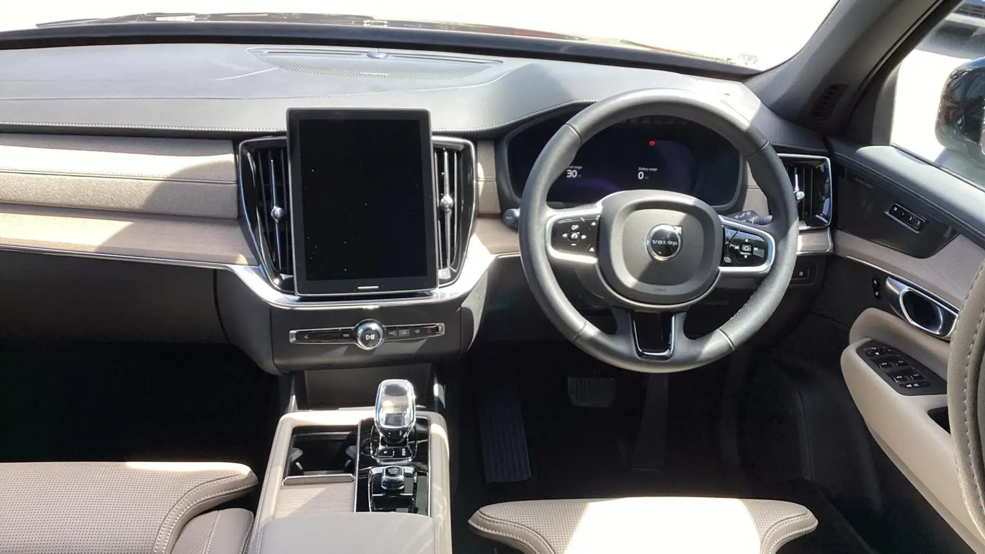 Volvo XC90 Plug-In Hybrid Image 5 Volvo XC90 Plug-In Hybrid Image 5