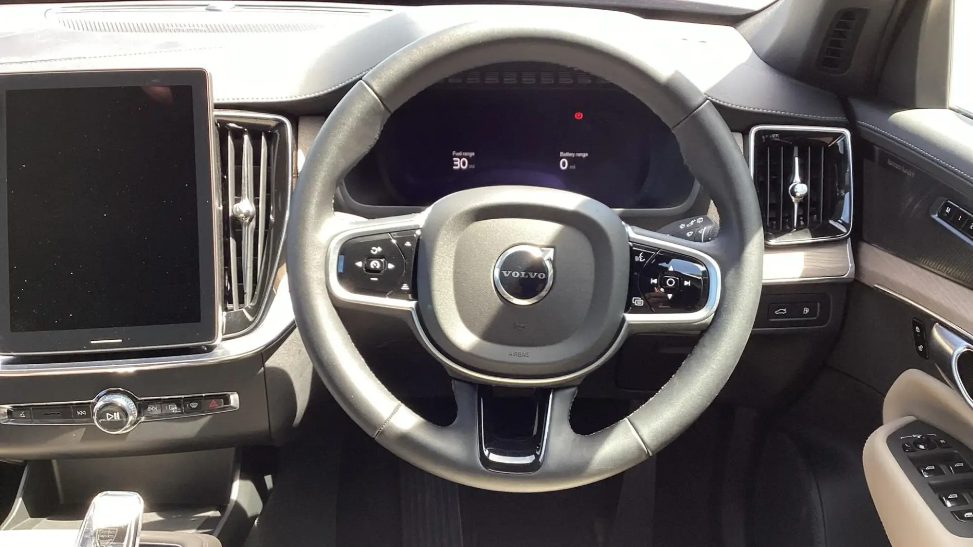 Volvo XC90 Plug-In Hybrid Image 10 Volvo XC90 Plug-In Hybrid Image 10