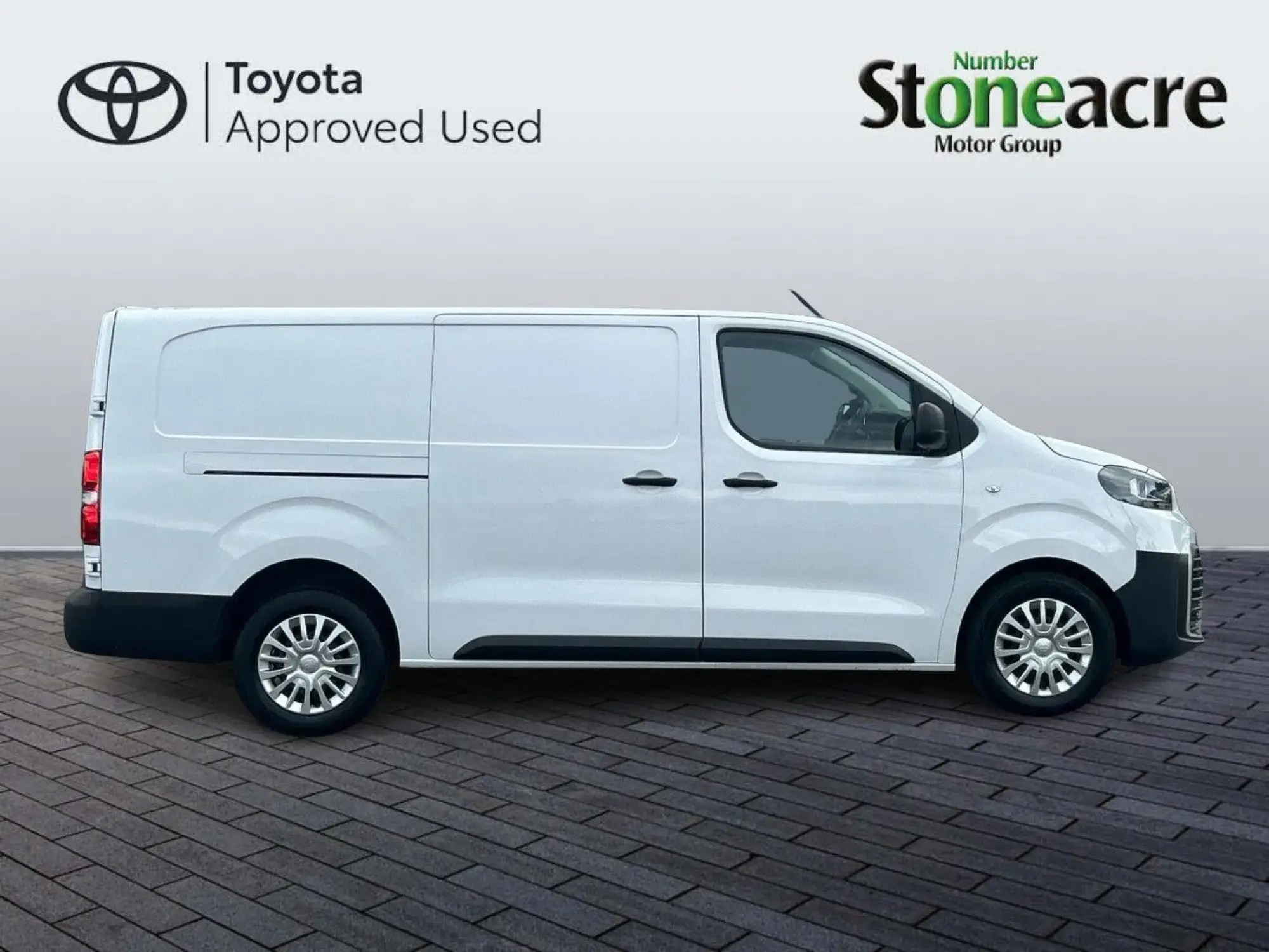Toyota Proace 2.0D Icon Long Panel Van LWB Euro 6 6dr FG74GYK Image 2