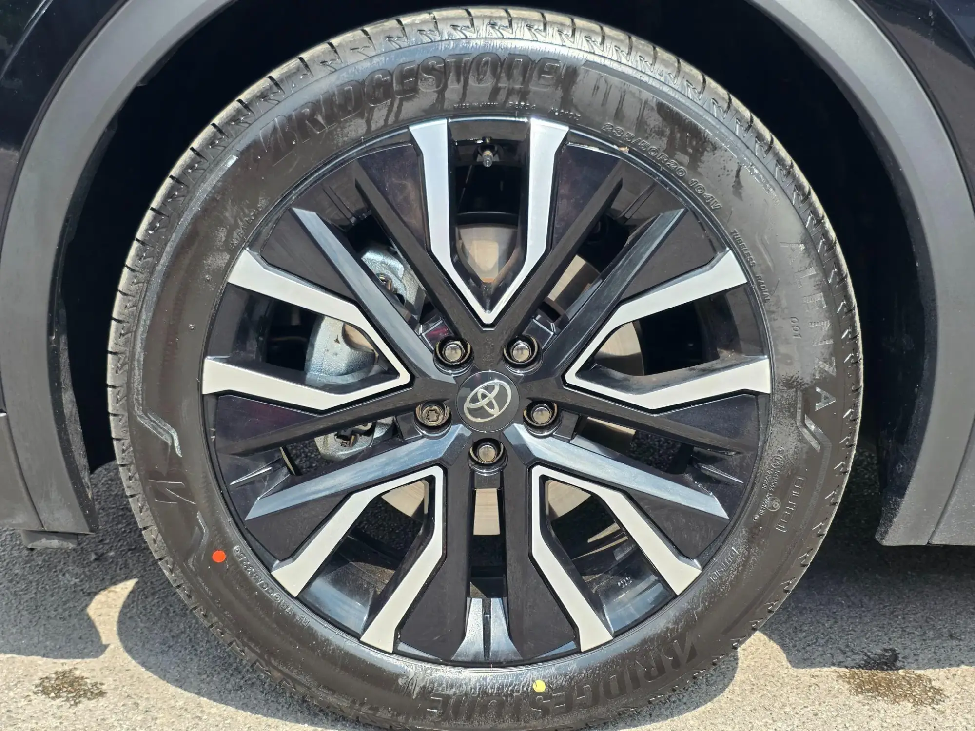 Toyota C-HR+ Image 18