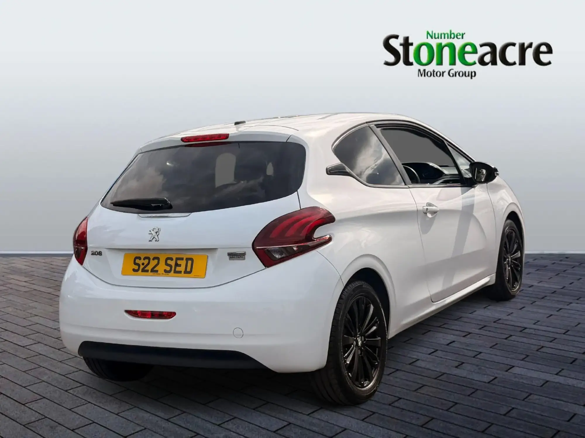 Peugeot 208 Image 3