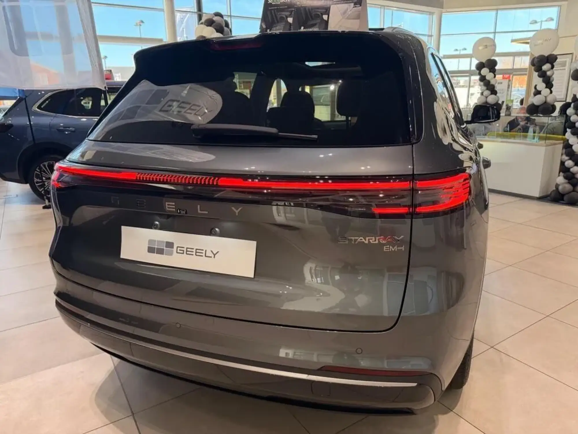 Geely Starray EM-i 1.5 EM-i 18.4kWh Max Auto Euro 6 (s/s) 5dr KP26GWM Image 3