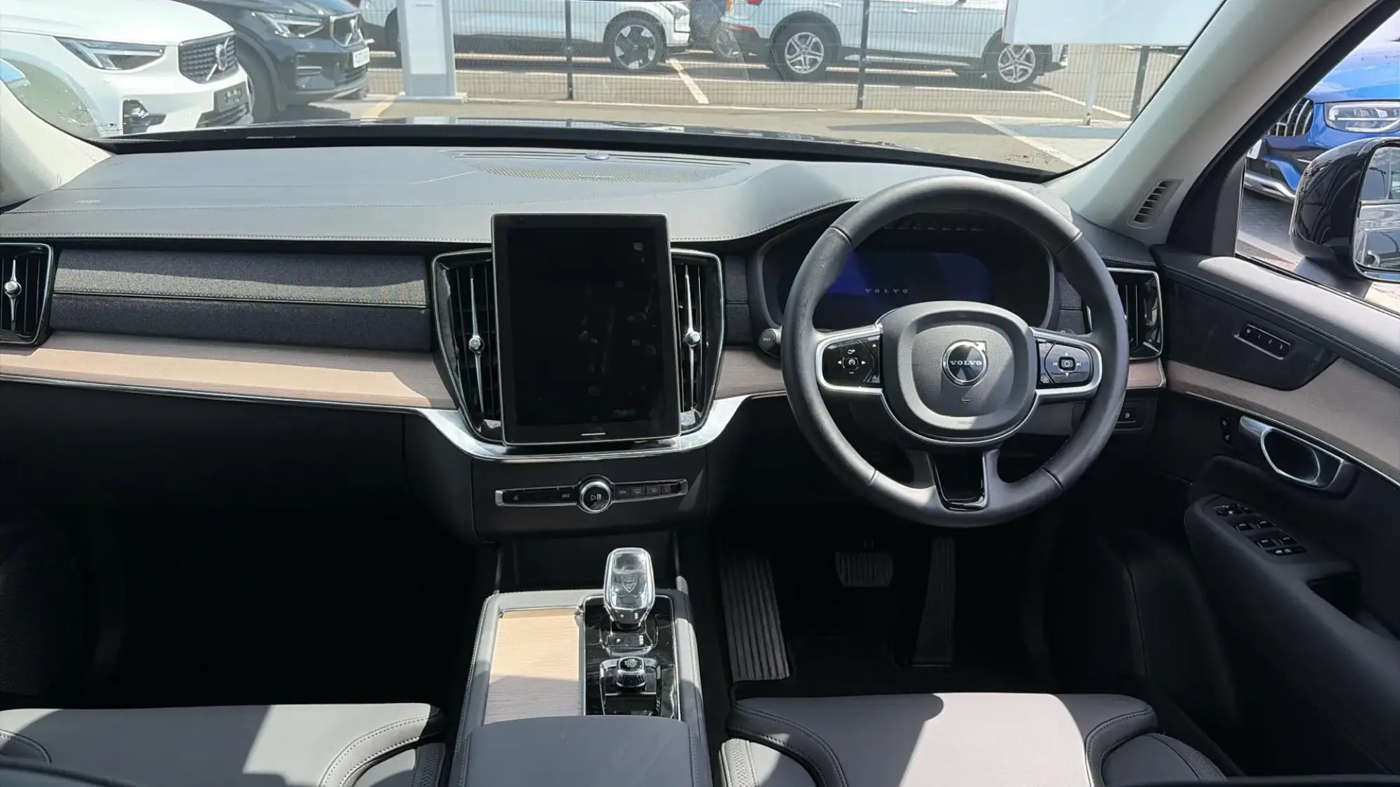 Volvo XC90 Plug-In Hybrid Image 5 Volvo XC90 Plug-In Hybrid Image 5