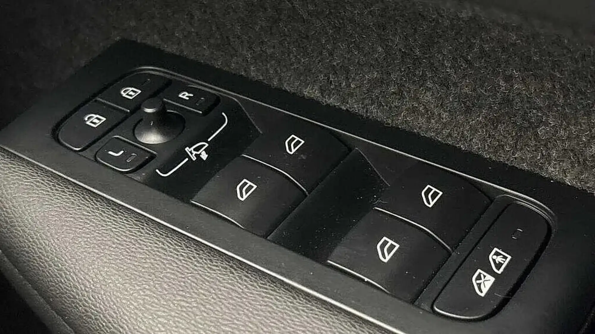 Volvo XC40 Image 15