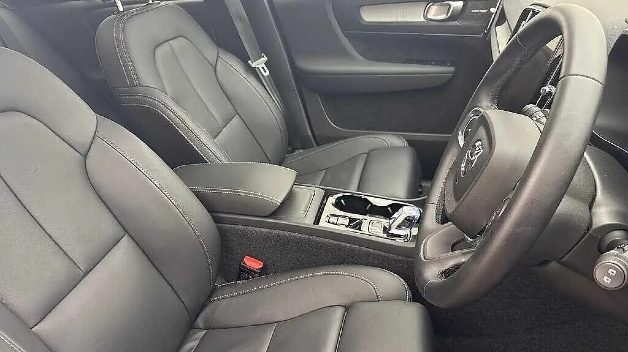 Volvo XC40 Image 21