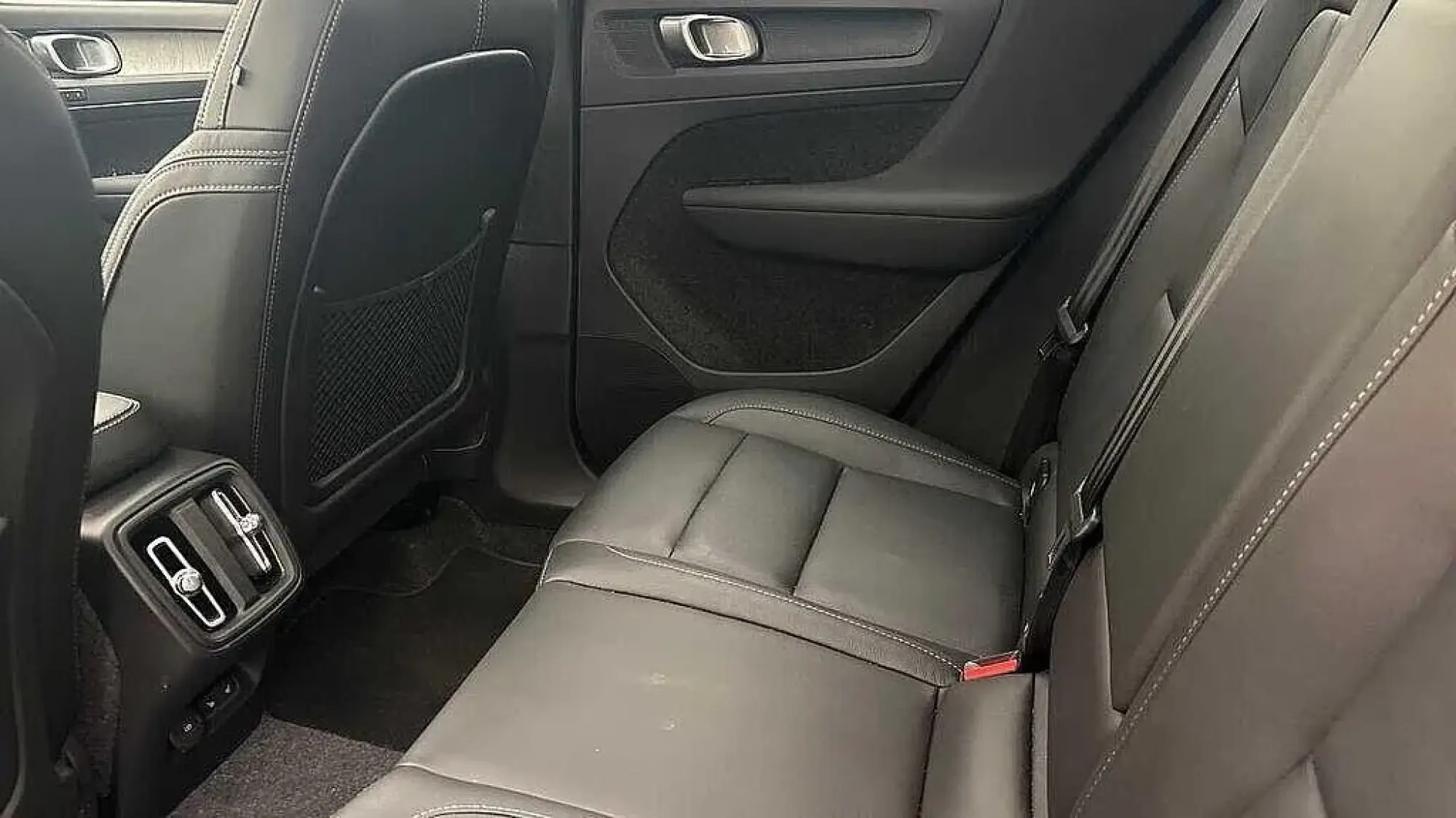 Volvo XC40 Image 24
