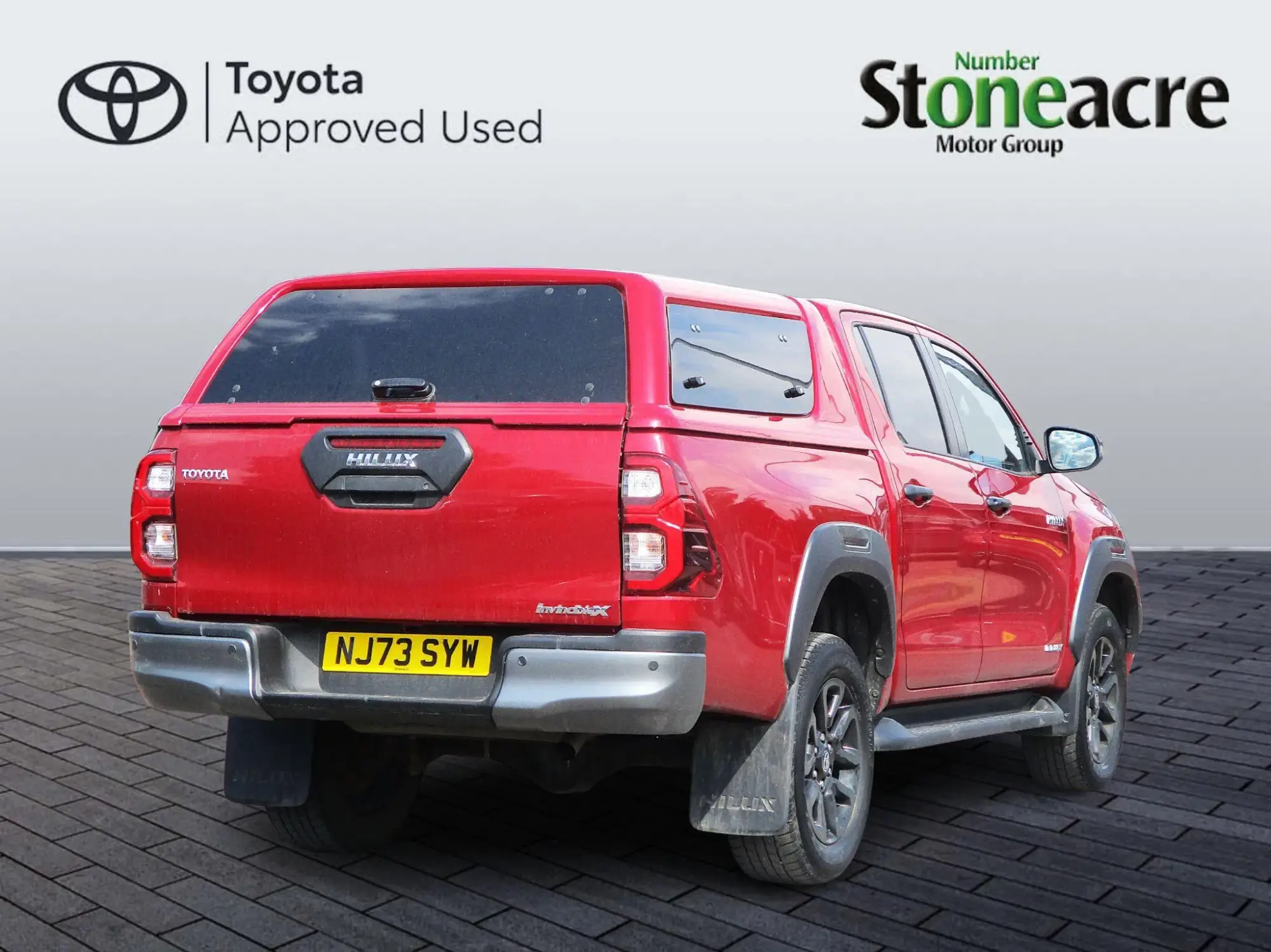 Toyota Hilux Invincible X D/Cab Pick Up 2.8 D-4D Auto NJ73SYW Image 3