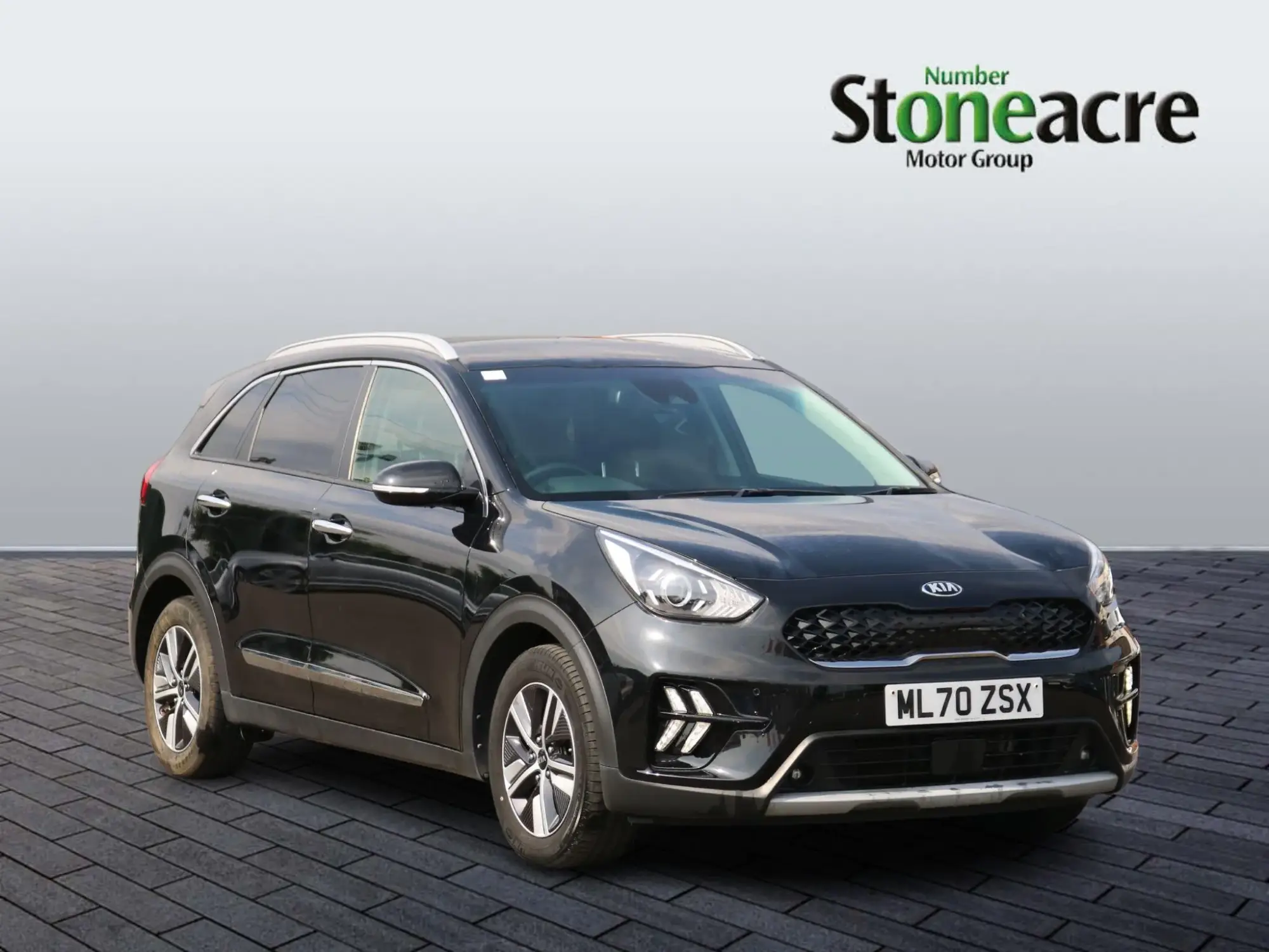 Kia Niro 1.6 GDi PHEV 3 5dr DCT ML70ZSX Image 1 Kia Niro 1.6 GDi PHEV 3 5dr DCT ML70ZSX Image 1