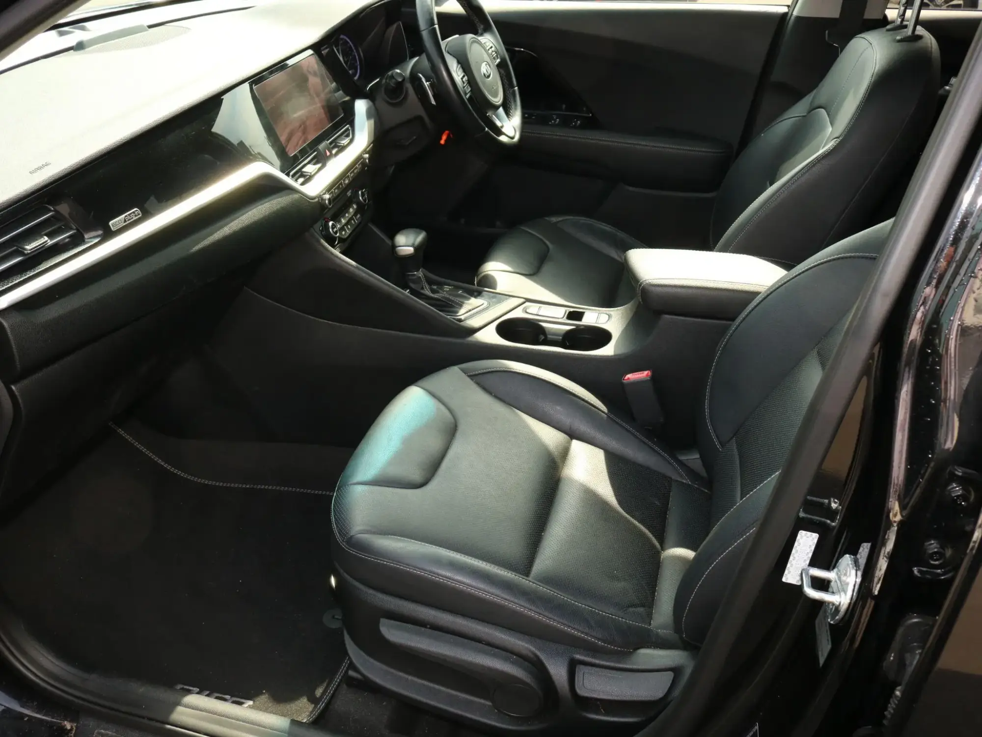 Kia Niro Image 13 Kia Niro Image 13