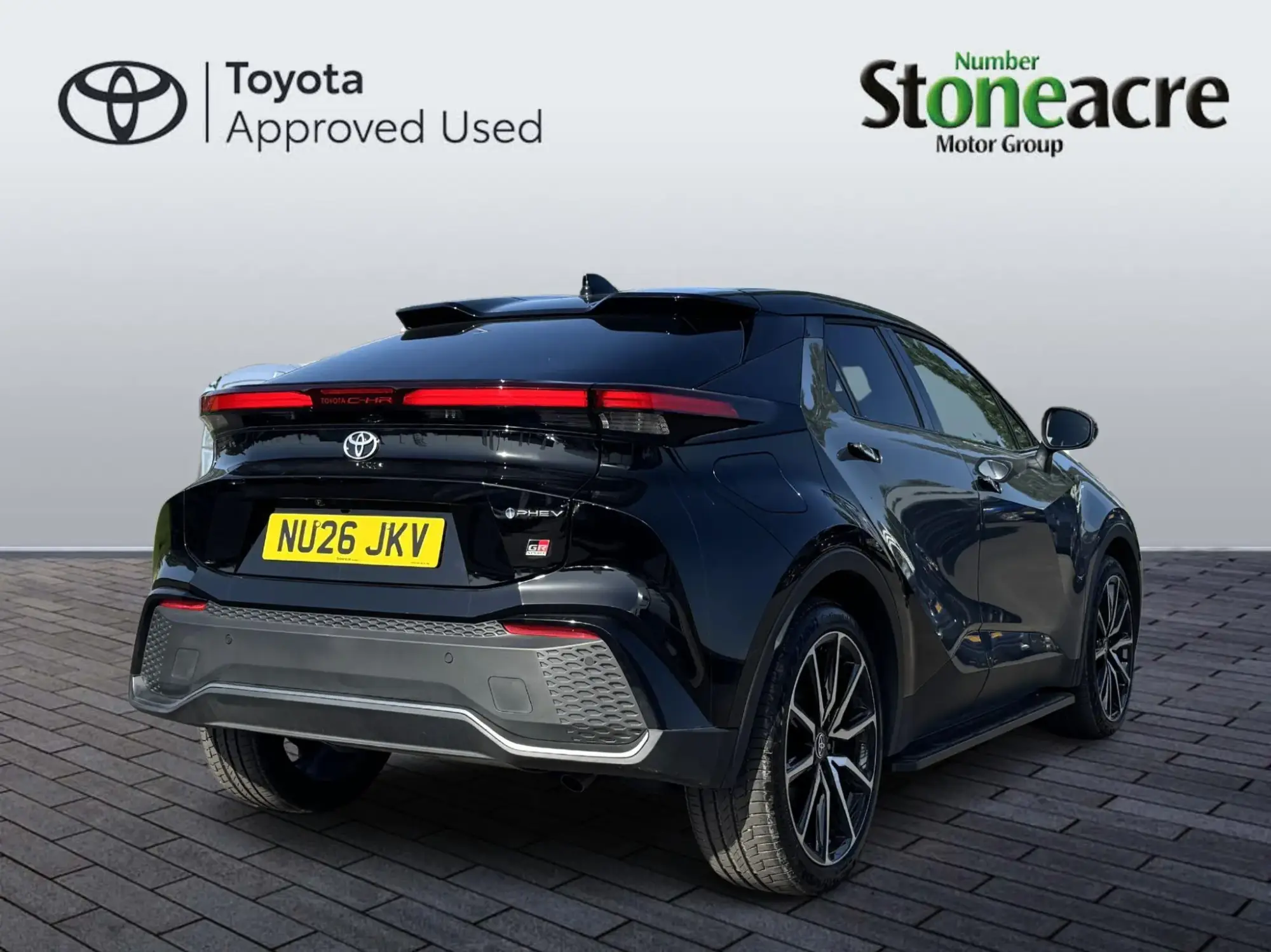 Toyota C-HR Plug-in Hybrid Image 3 Toyota C-HR Plug-in Hybrid Image 3