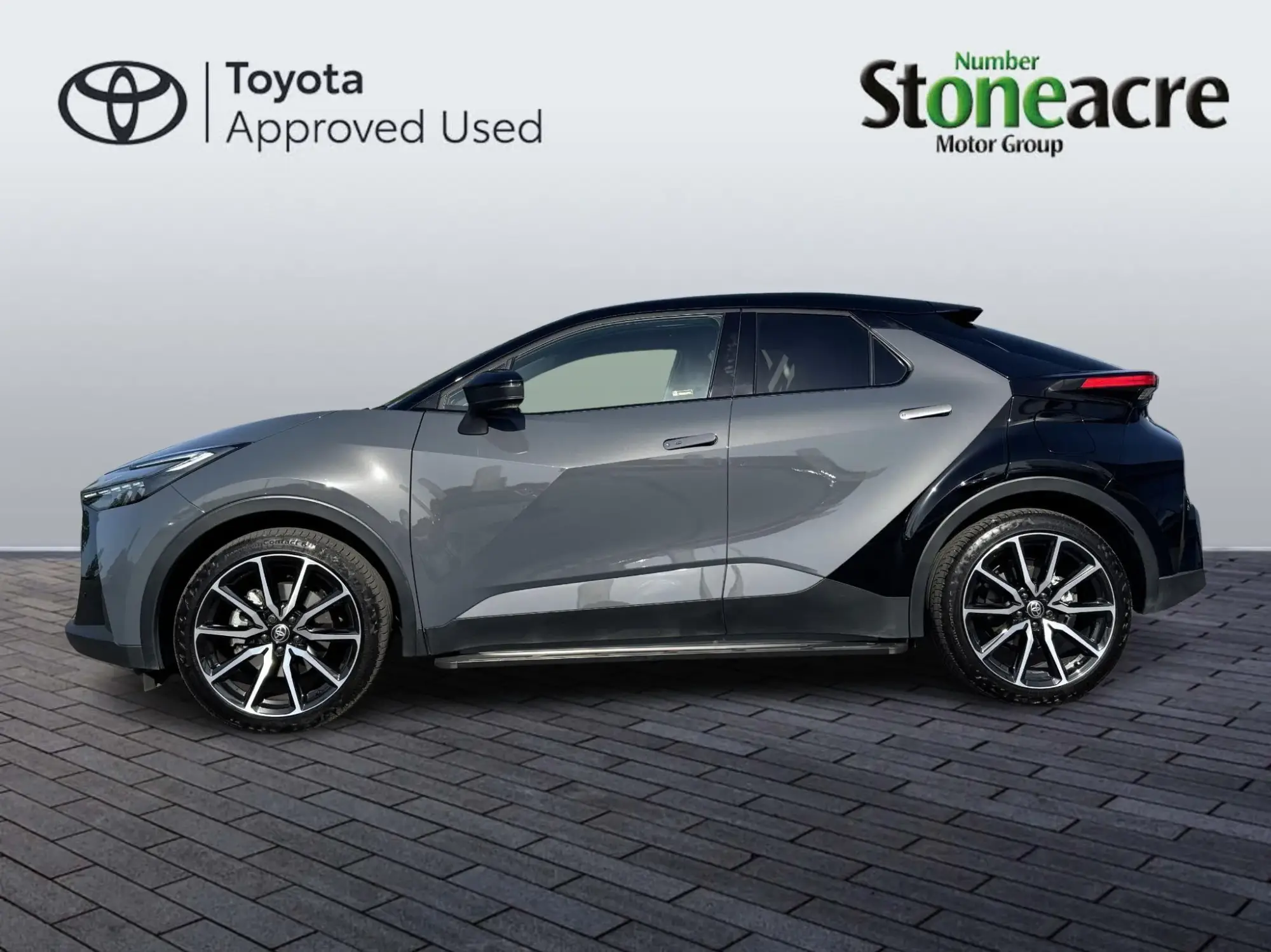 Toyota C-HR Plug-in Hybrid Image 6 Toyota C-HR Plug-in Hybrid Image 6