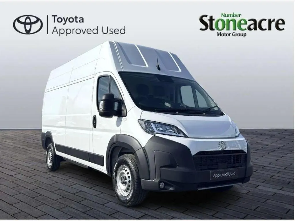 2026 TOYOTA PROACE MAX
