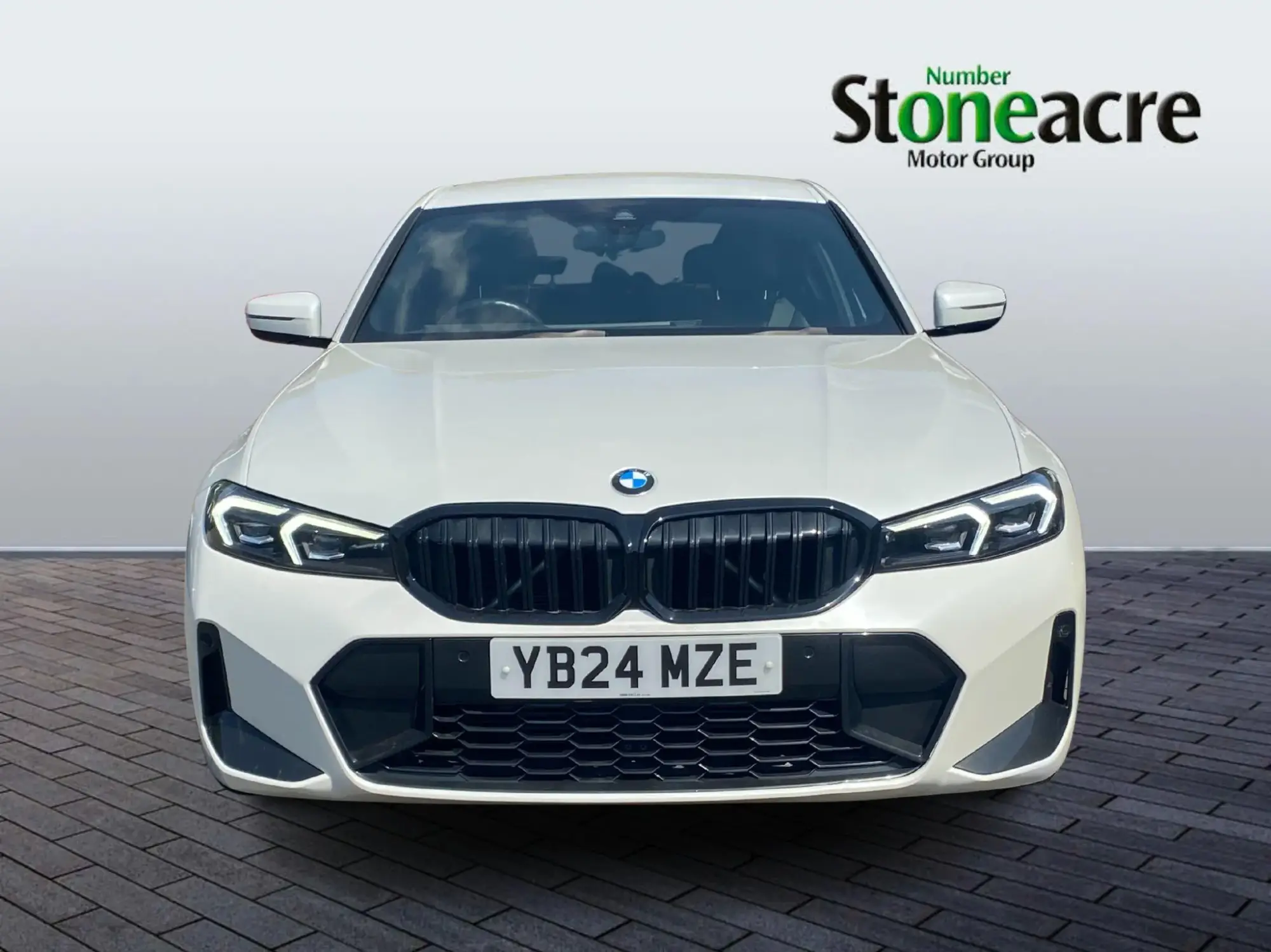BMW 3 Series Image 2 BMW 3 Series Image 2