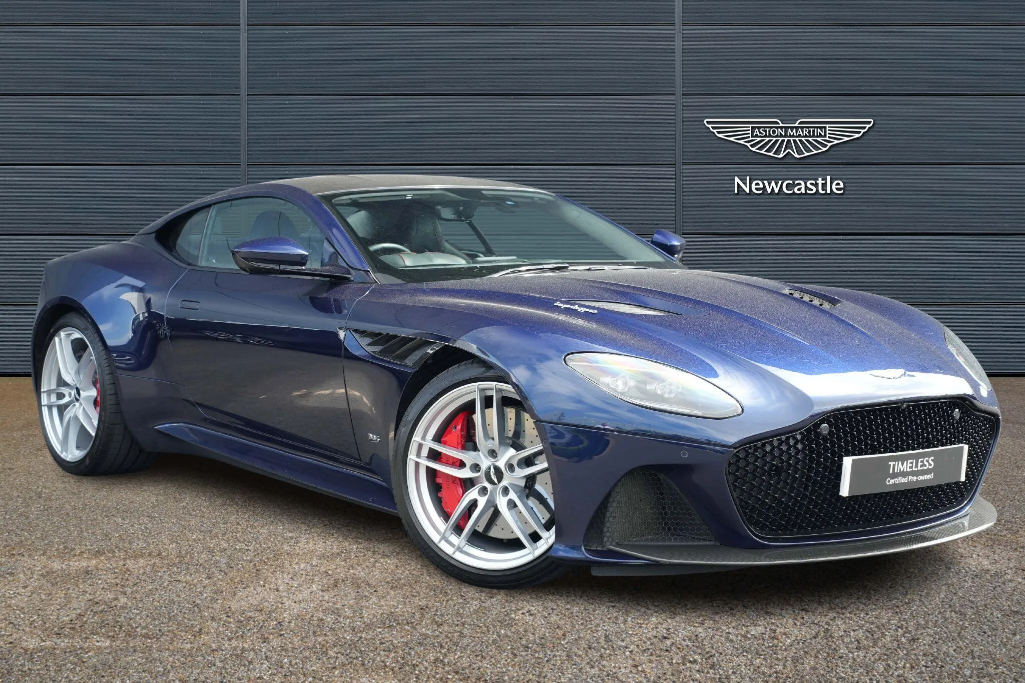 Aston Martin DBS