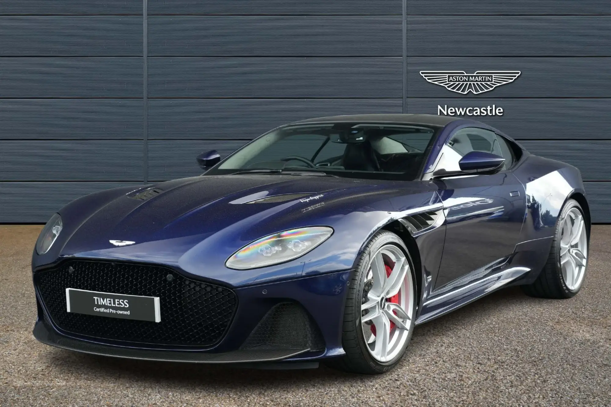 Aston Martin DBS 5.2 V12 BiTurbo Superleggera Coupe 2dr Petrol Auto Euro 6 (s/s) (715 bhp) AK68UGV Image 3