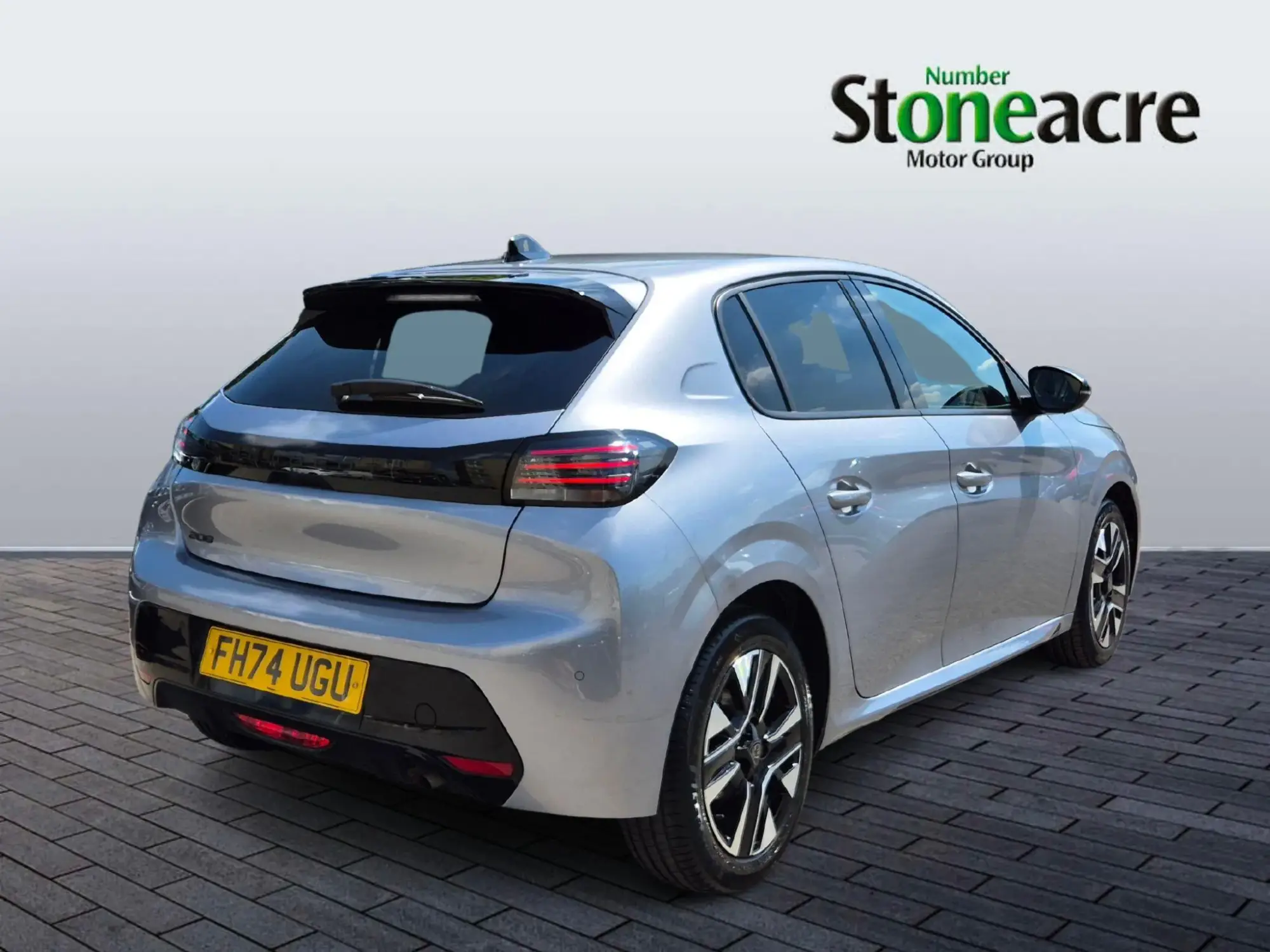 Peugeot 208 1.2 PureTech Allure Euro 6 (s/s) 5dr FH74UGU Image 3