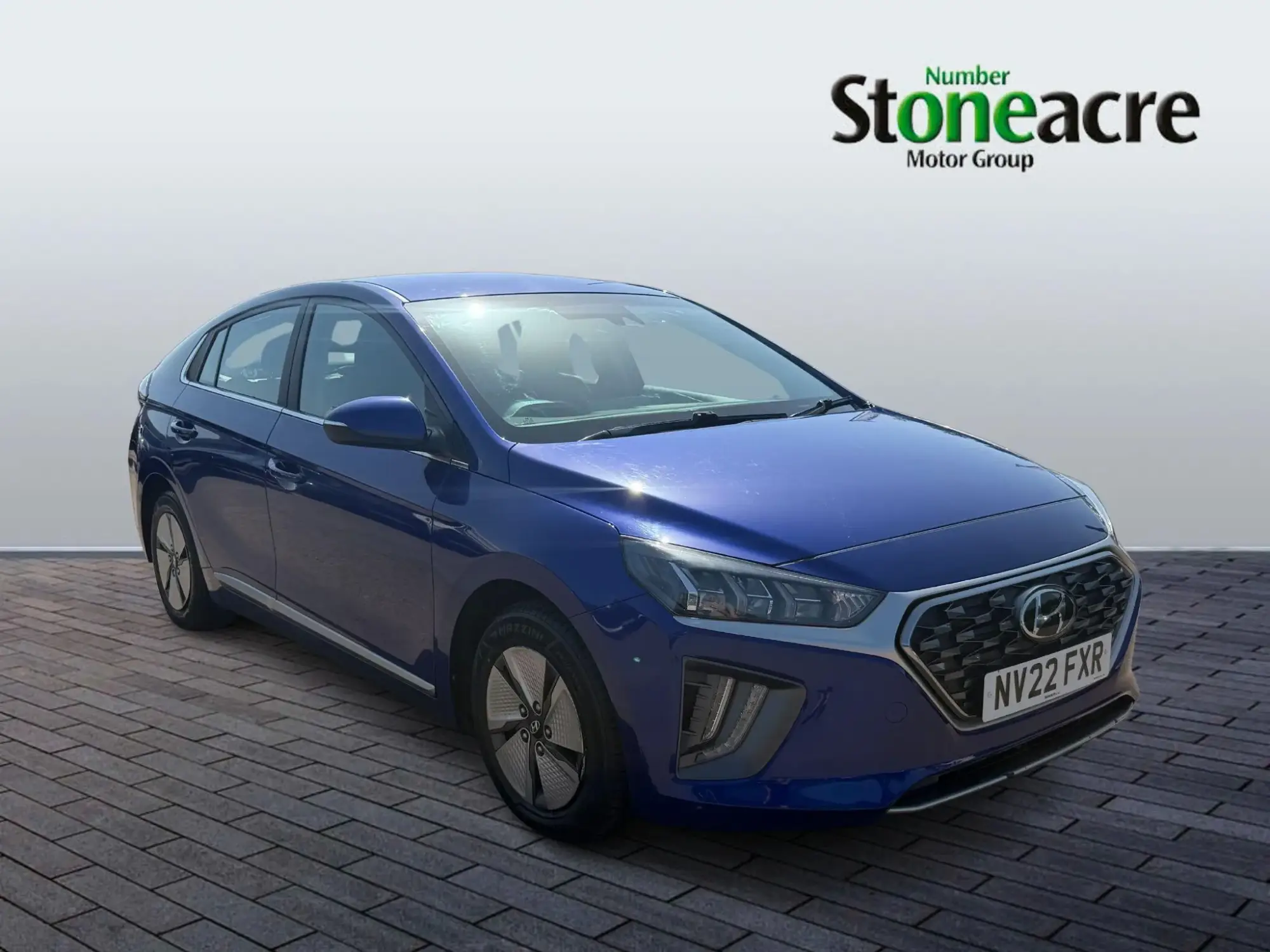 Hyundai IONIQ Hybrid Image 1
