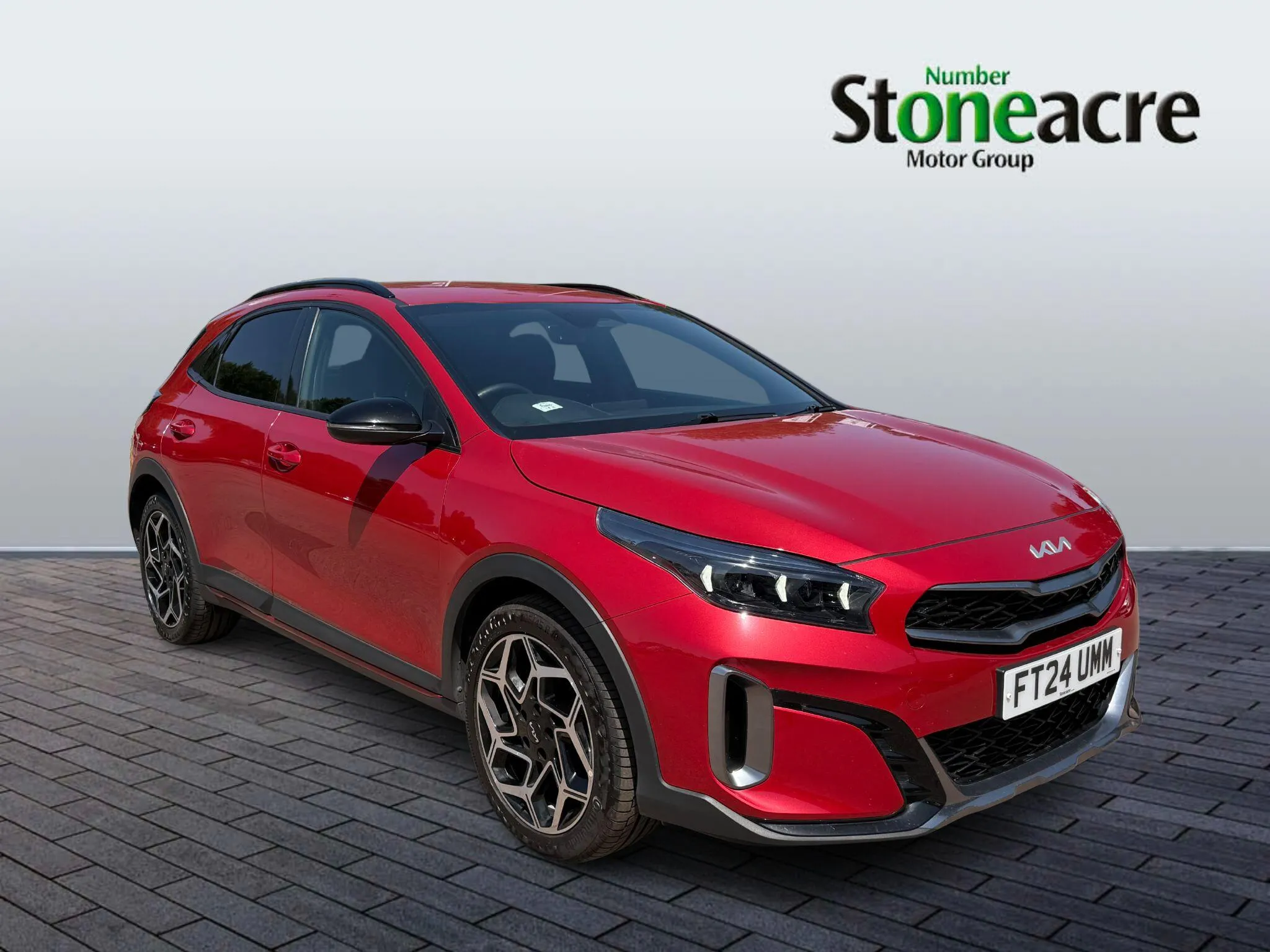 Kia Xceed listing photo