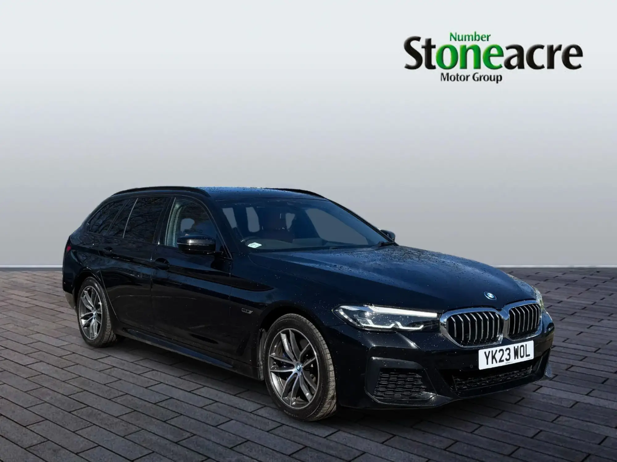 BMW 5 Series Image 1 BMW 5 Series Image 1