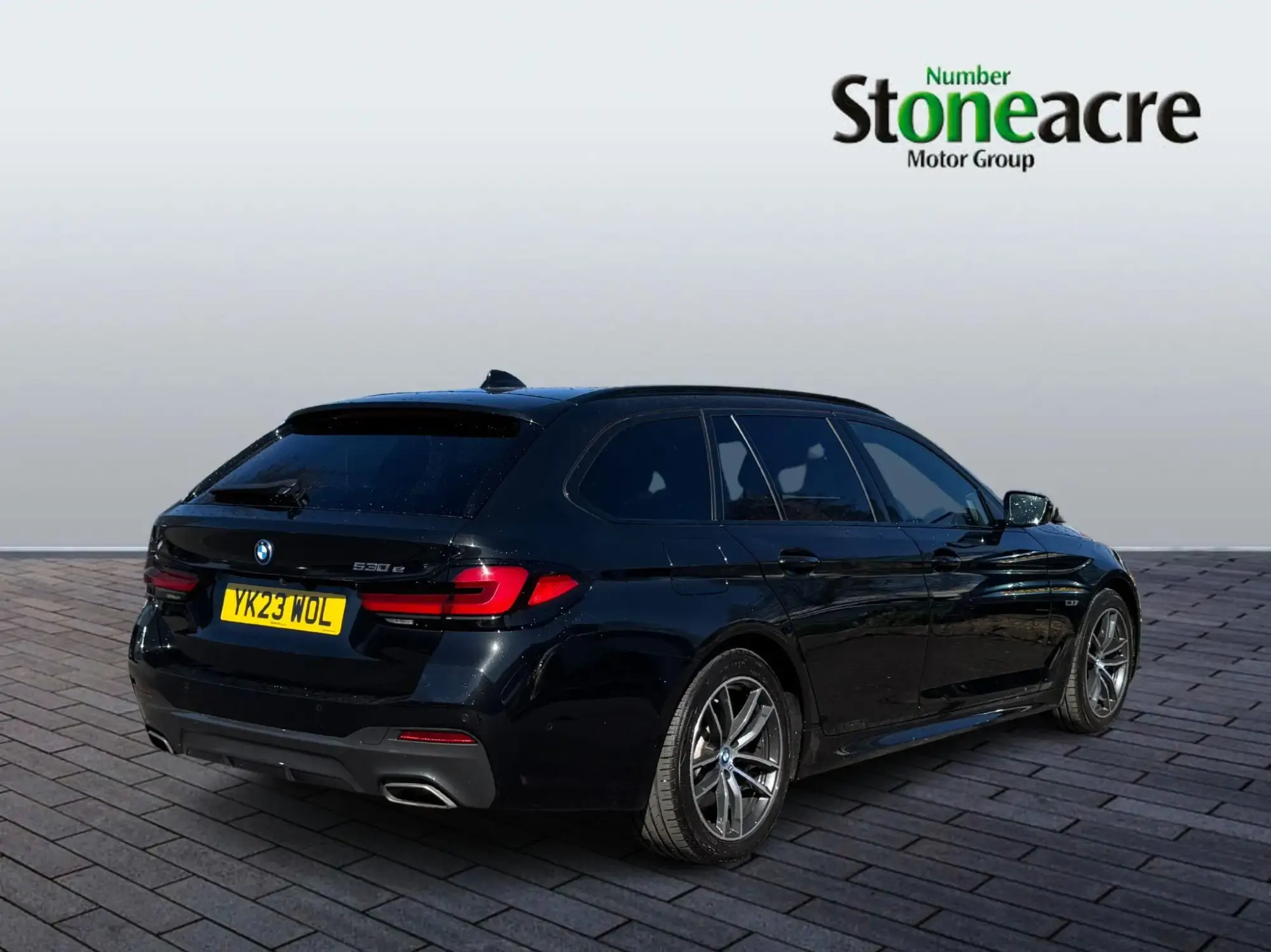 BMW 5 Series Image 8 BMW 5 Series Image 8