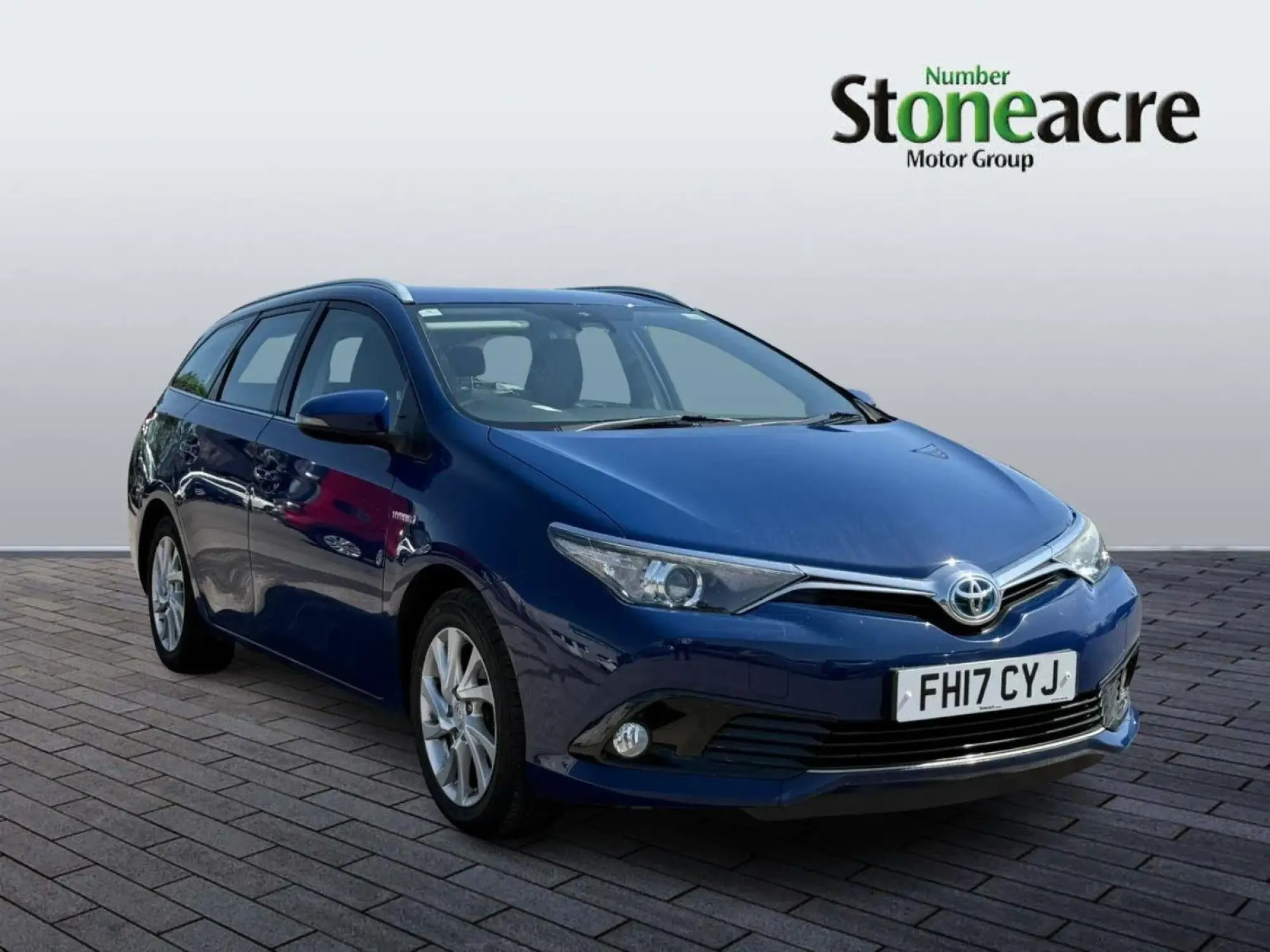 Toyota Auris 1.8 VVT-h Business Edition Touring Sports CVT Euro 6 (s/s) 5dr (Safety Sense) FH17CYJ Image 1