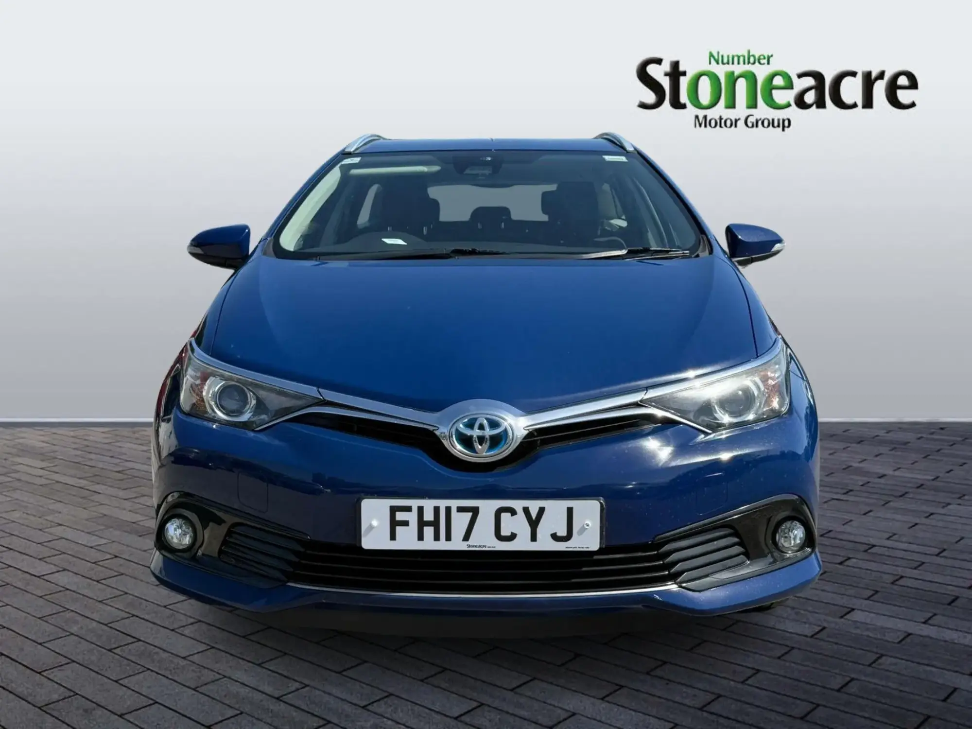 Toyota Auris 1.8 VVT-h Business Edition Touring Sports CVT Euro 6 (s/s) 5dr (Safety Sense) FH17CYJ Image 2