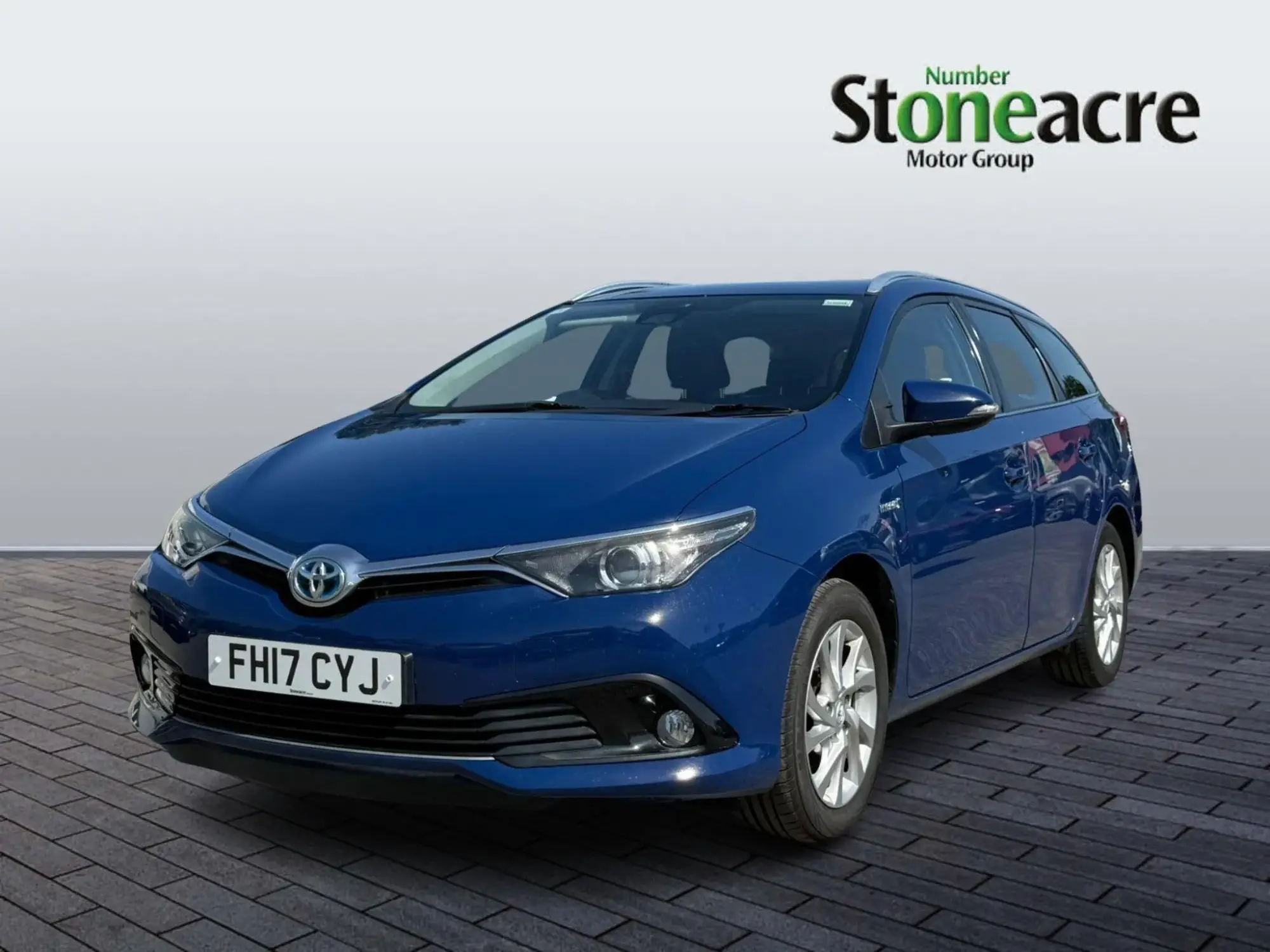 Toyota Auris 1.8 VVT-h Business Edition Touring Sports CVT Euro 6 (s/s) 5dr (Safety Sense) FH17CYJ Image 3