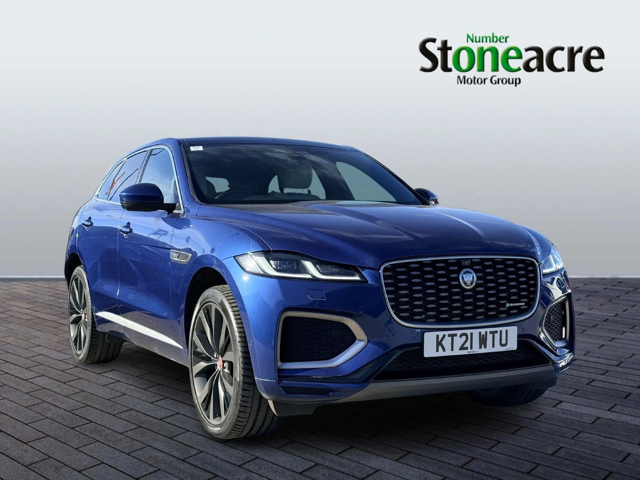 Jaguar F-PACE listing photo