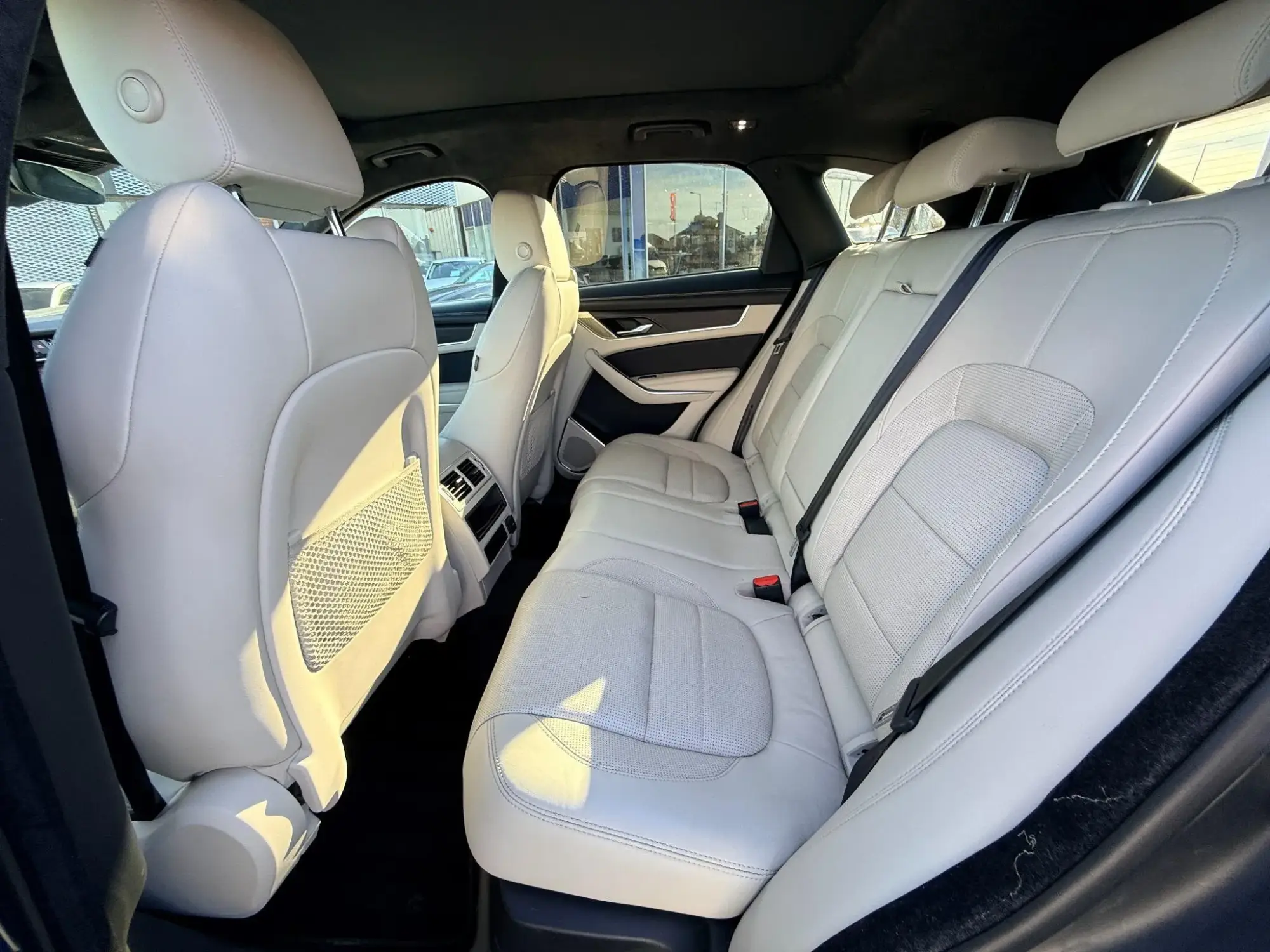 Jaguar F-Pace Image 11 Jaguar F-Pace Image 11