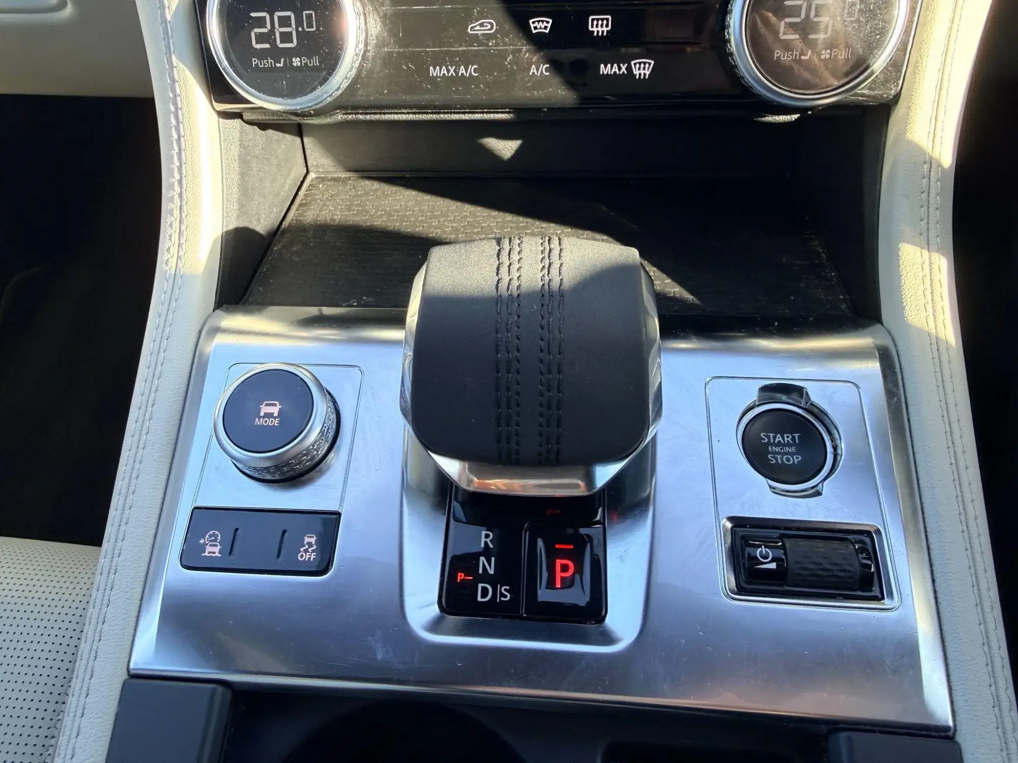 Jaguar F-Pace Image 13 Jaguar F-Pace Image 13
