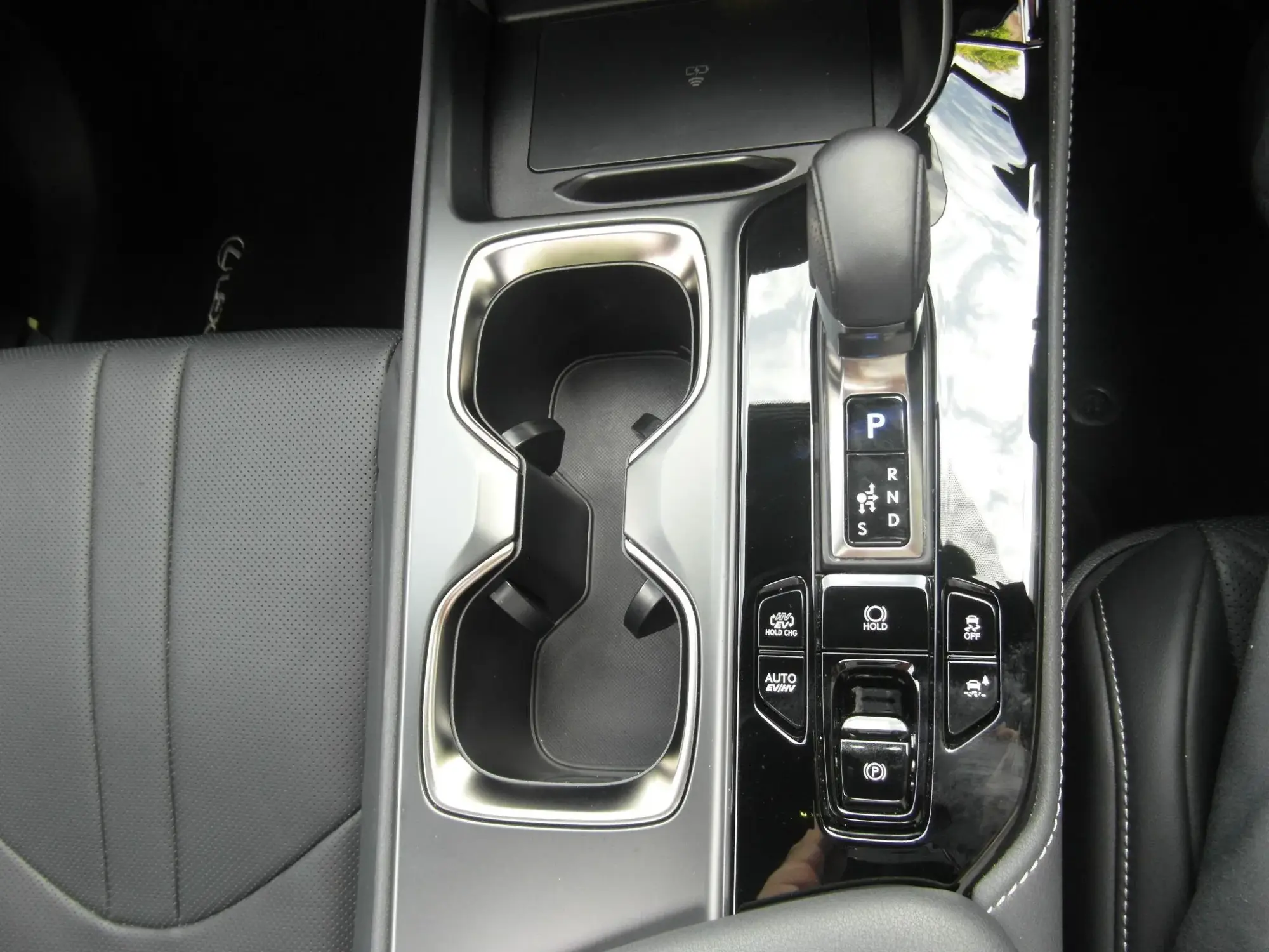 Lexus NX Plug-In Hybrid Image 19 Lexus NX Plug-In Hybrid Image 19