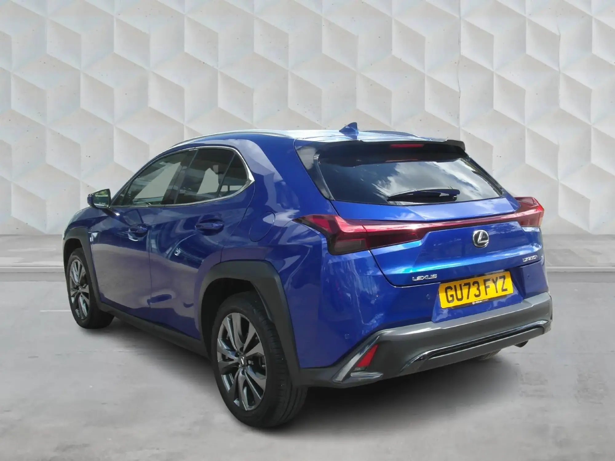 Lexus UX Self-Charging Hybrid Image 4 Lexus UX Self-Charging Hybrid Image 4