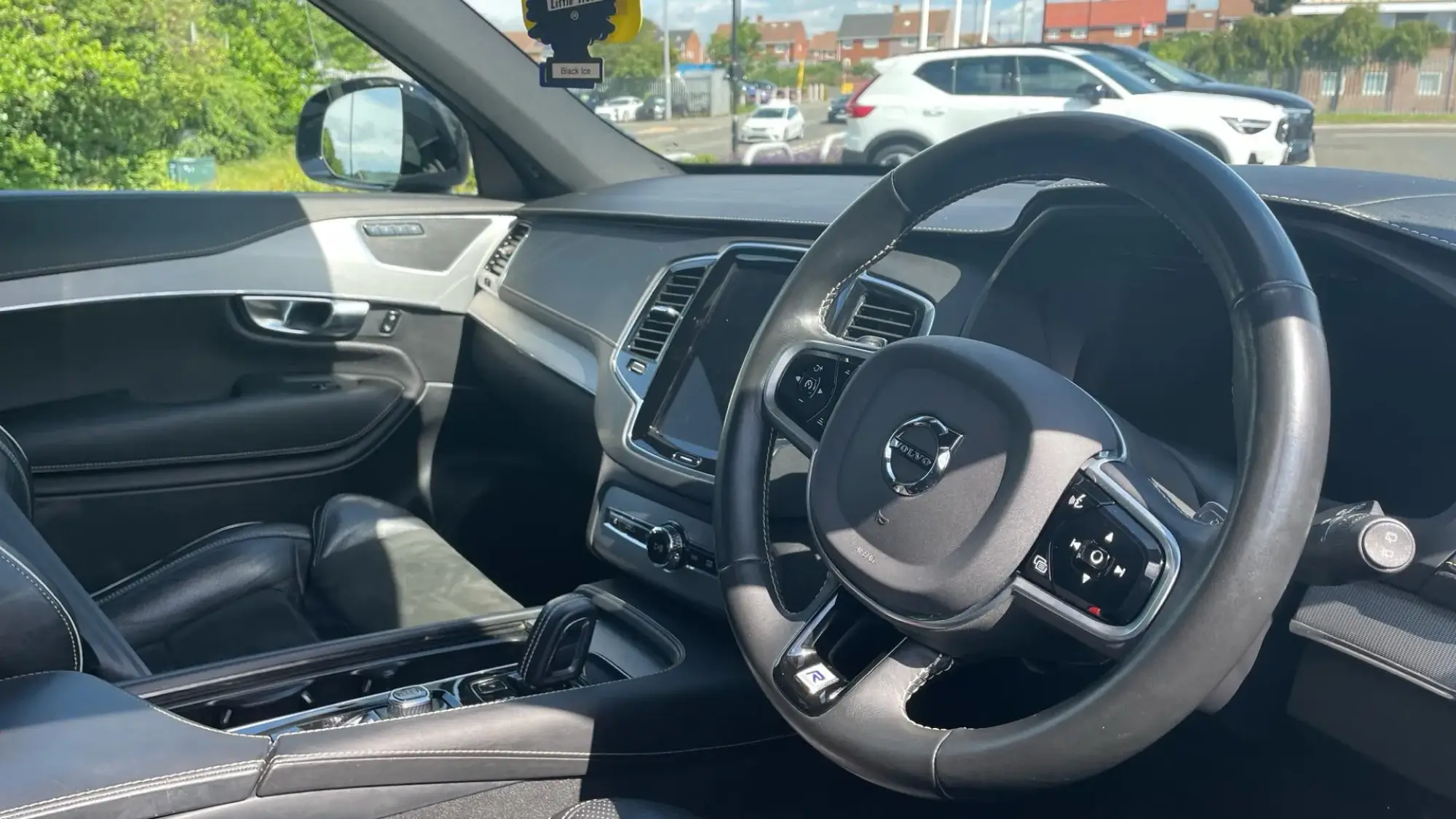 Volvo XC90 Image 10