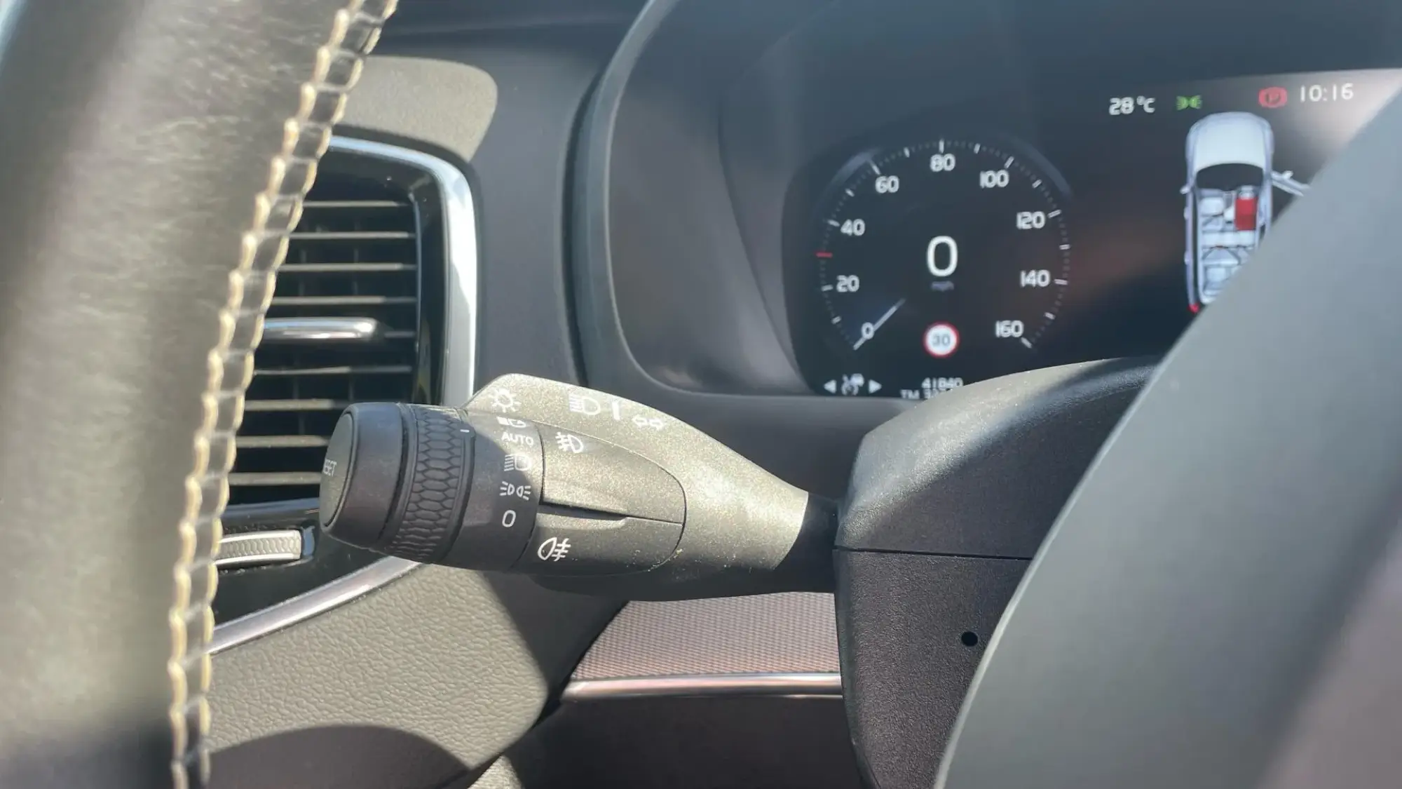 Volvo XC90 Image 20