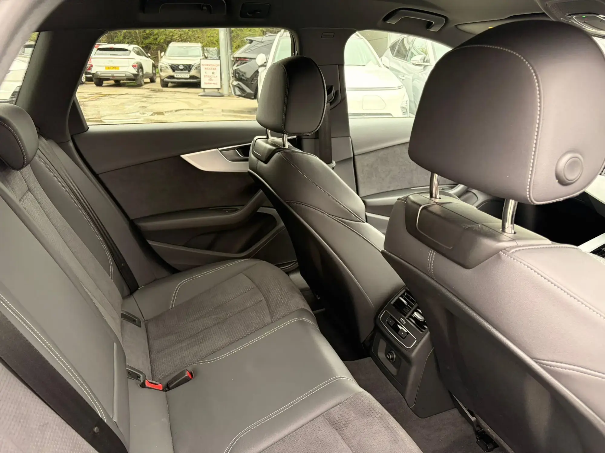 Audi A4 Avant Image 25 Audi A4 Avant Image 25