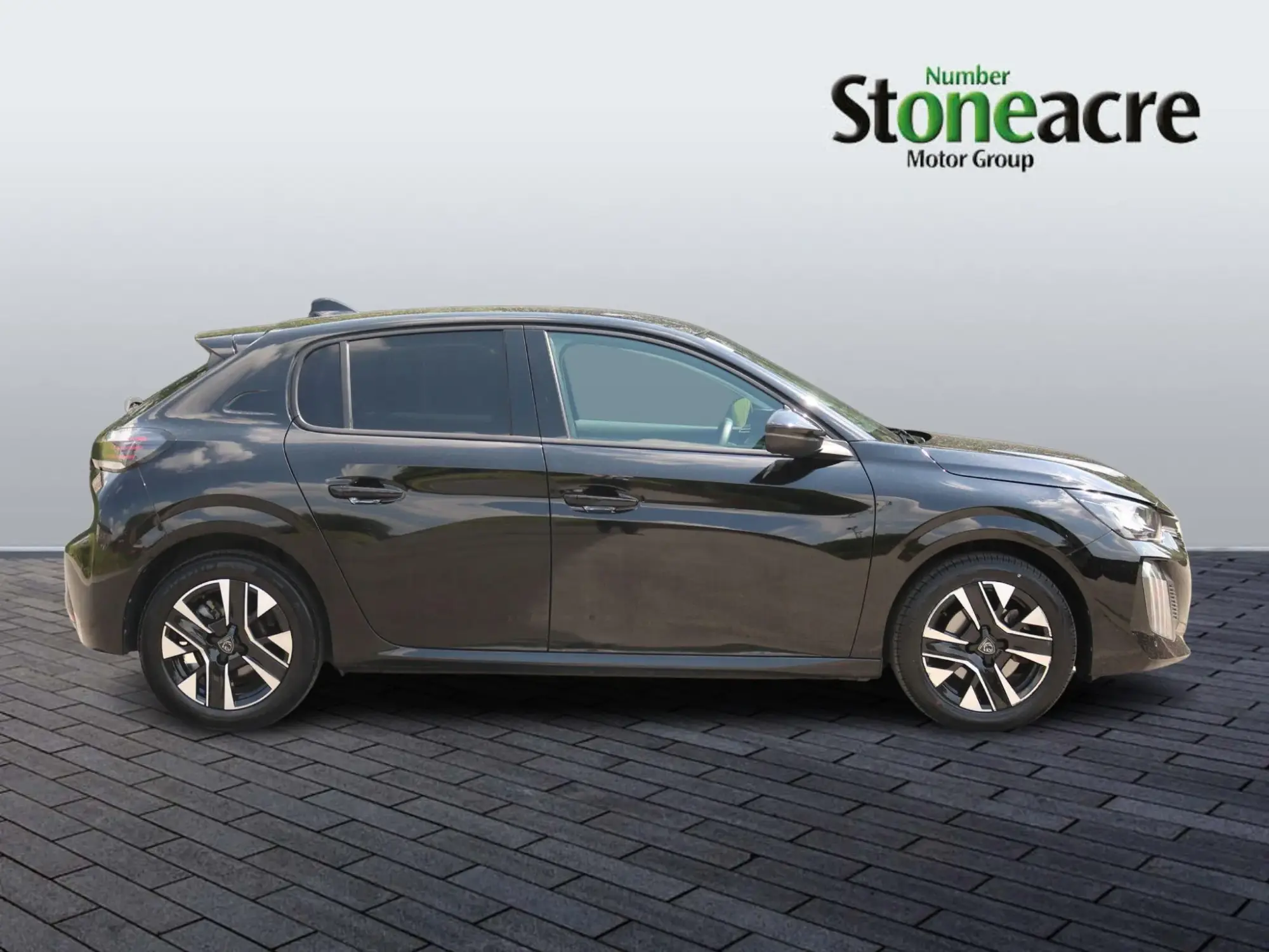 Peugeot 208 Image 2