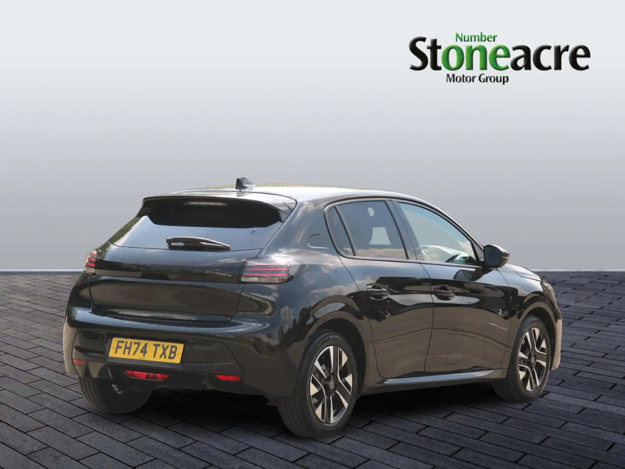 Peugeot 208 Image 3