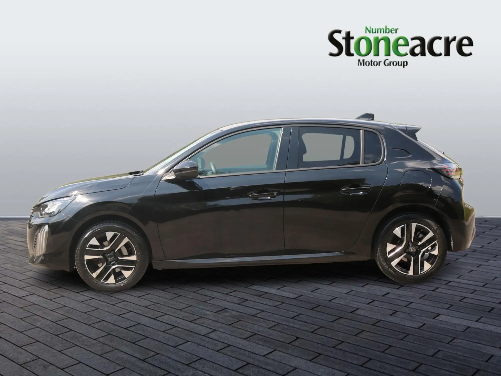 Peugeot 208 Image 6