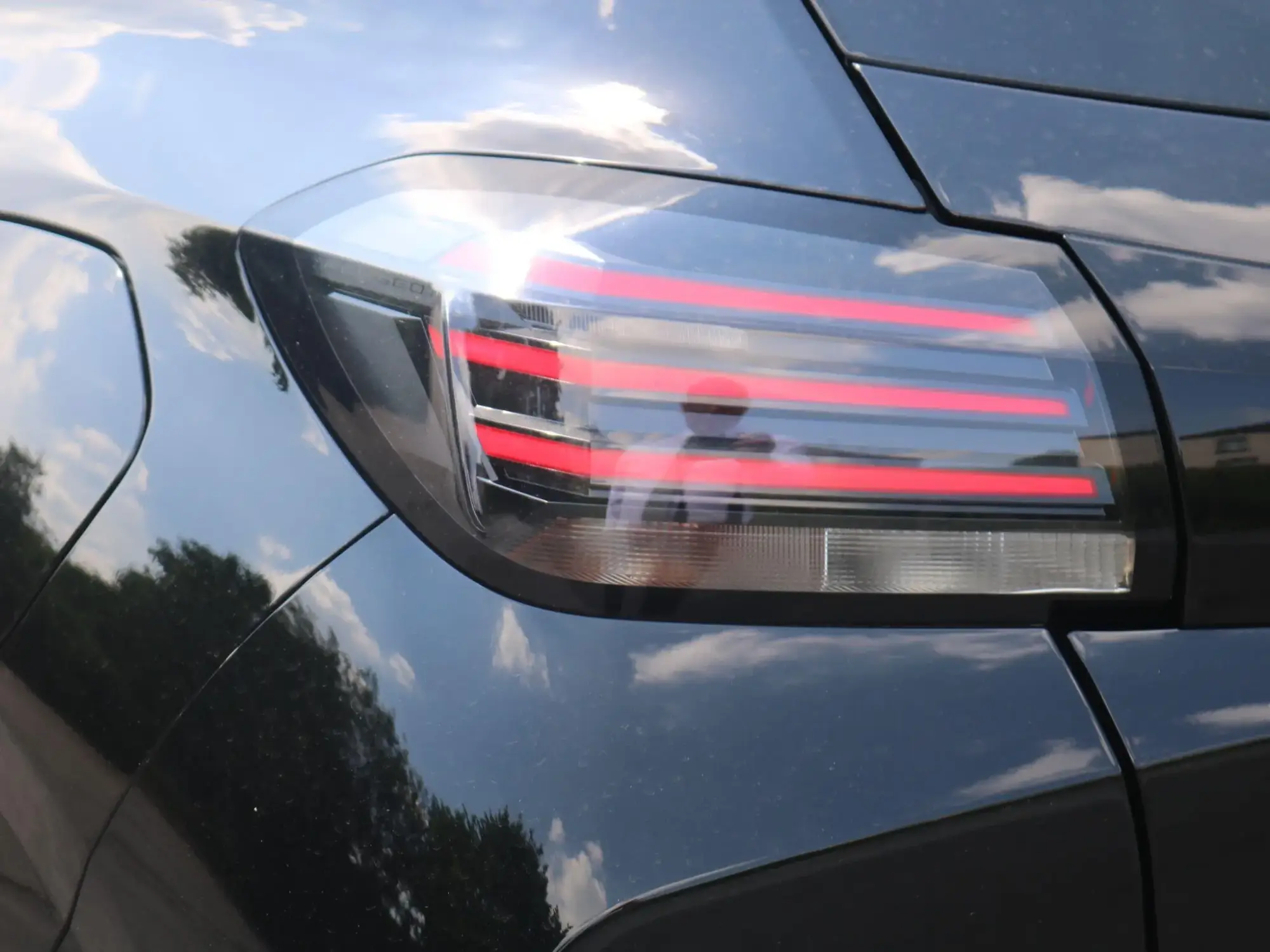 Peugeot 208 Image 10